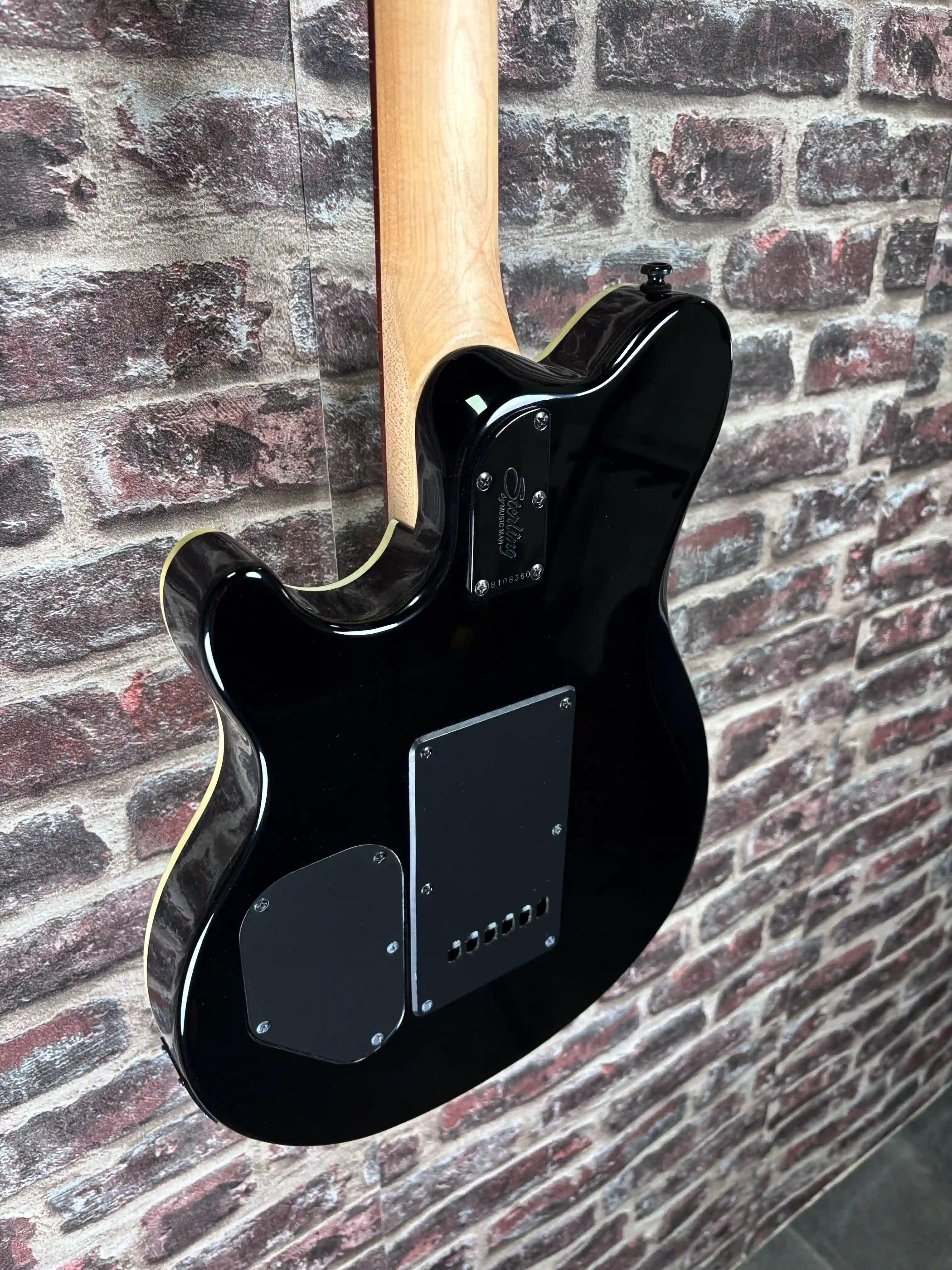 Sterling Axis AX3S Black OCCASION