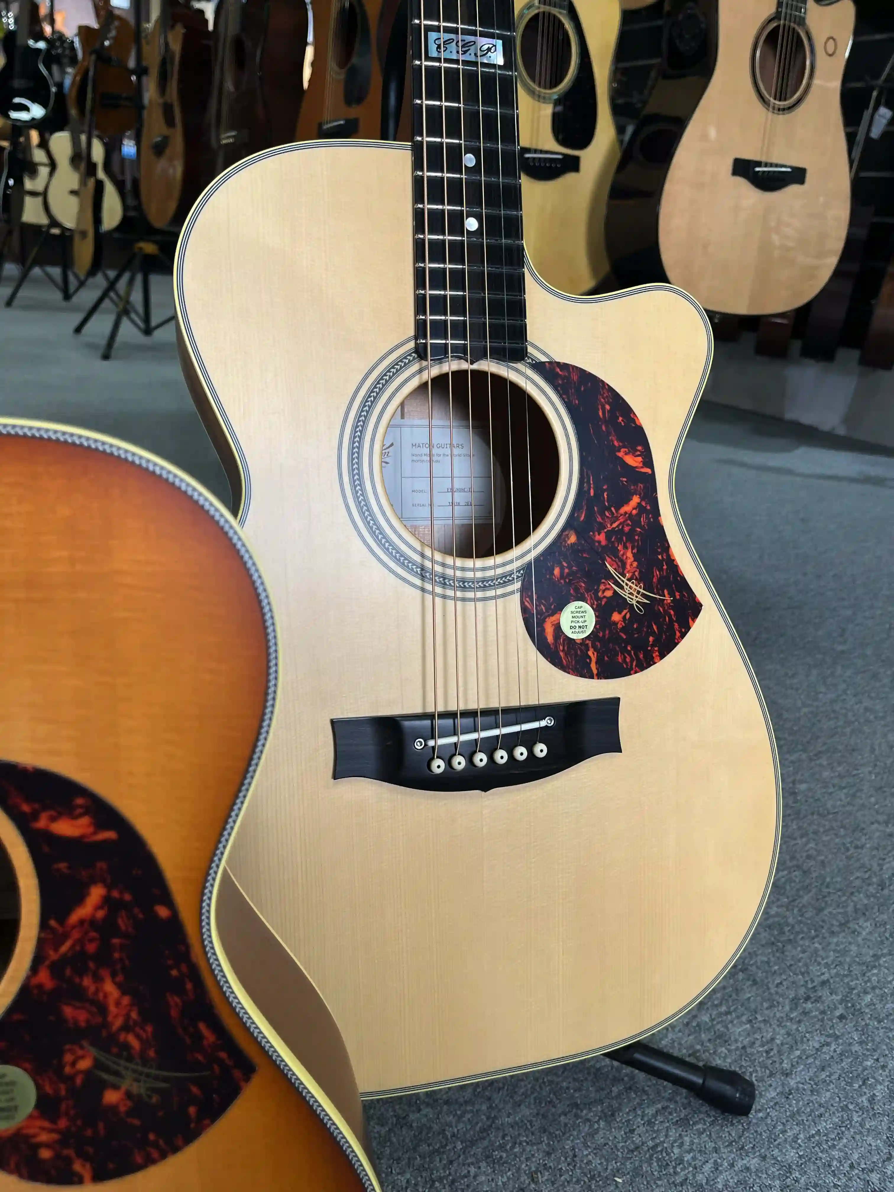 Maton EBG808TE Tommy Emmanuel