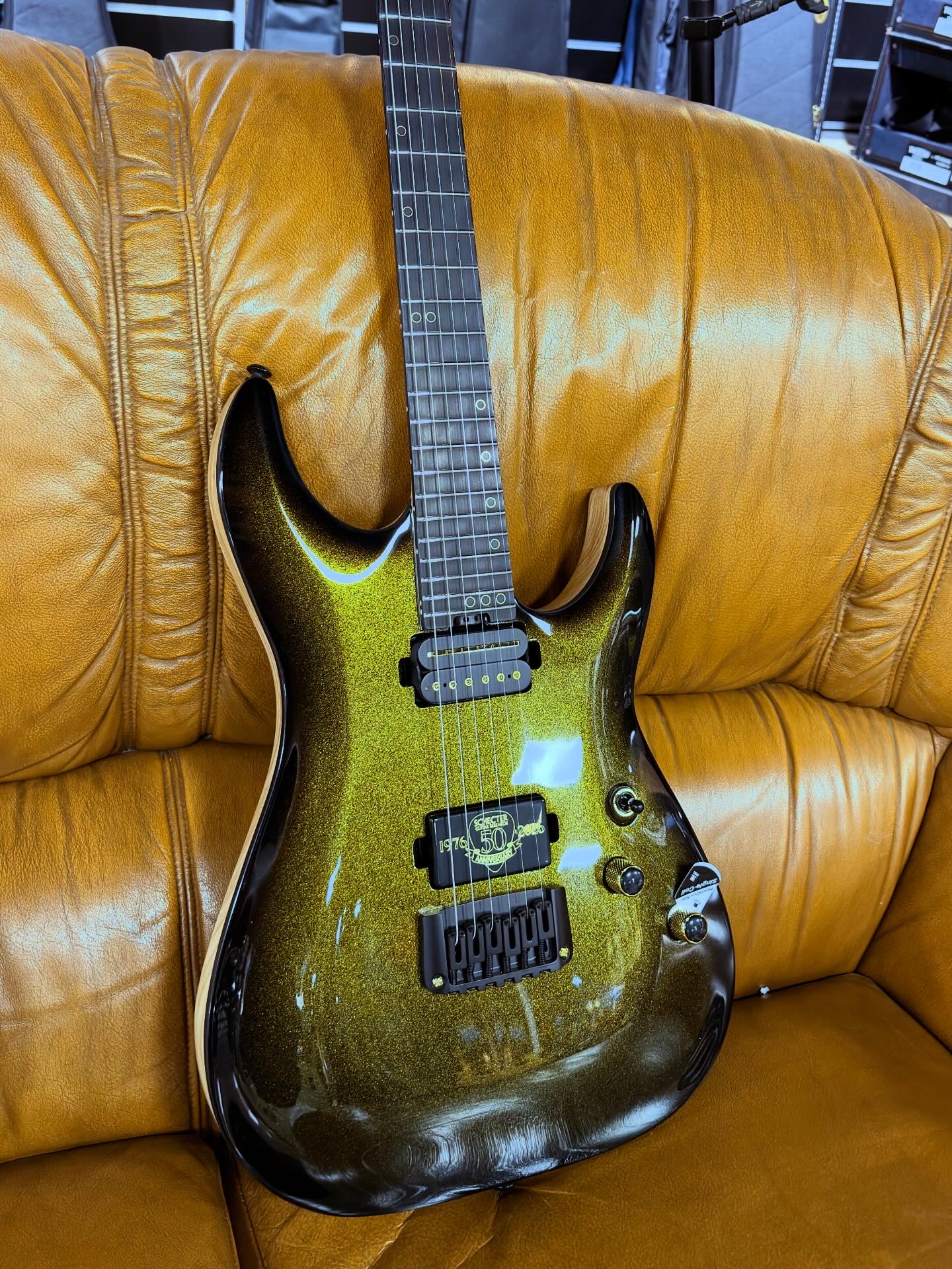 Schecter C‑1 50TH Anniversary Gold Burst