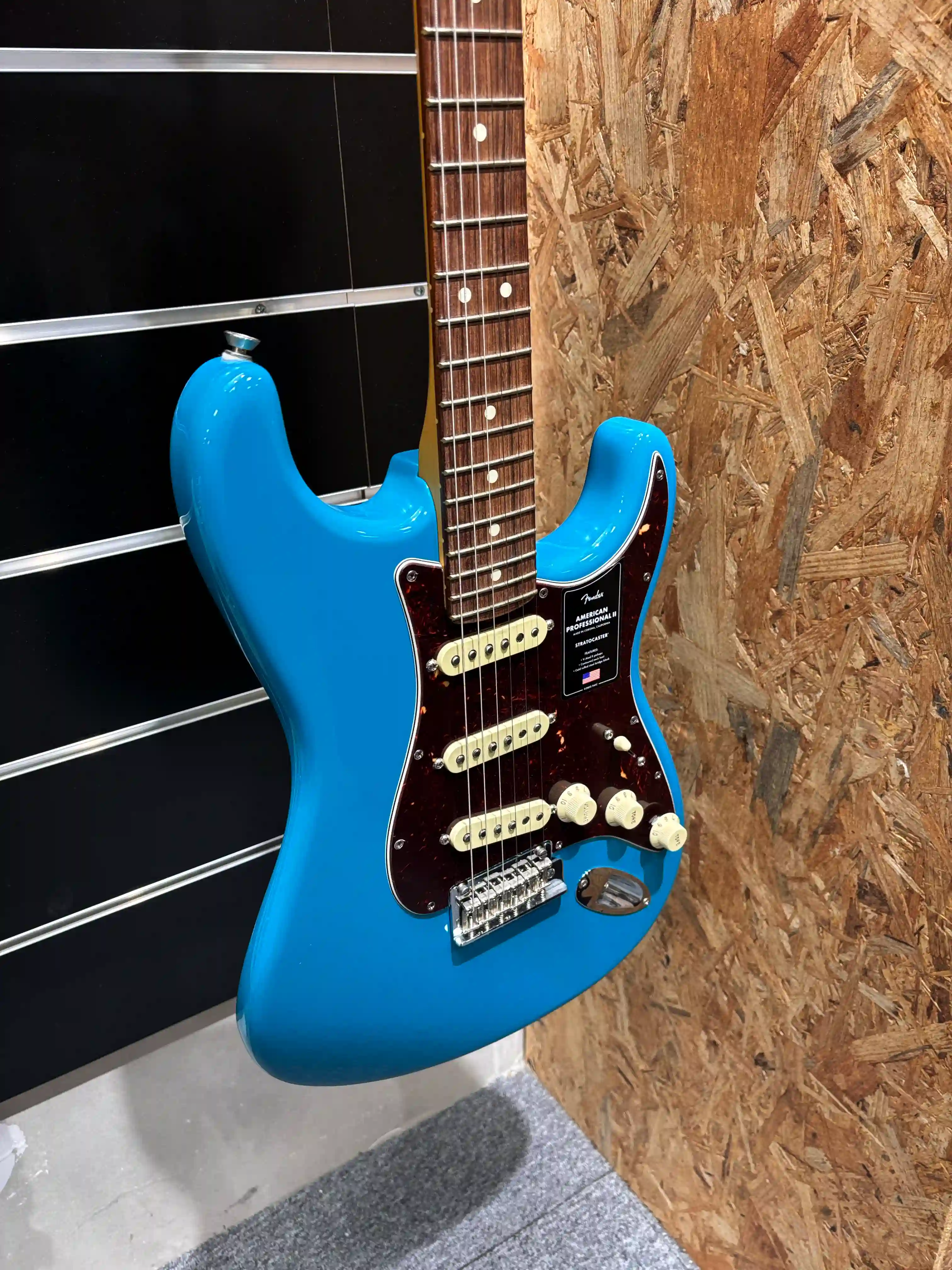 Fender Stratocaster AM PRO II MB RW