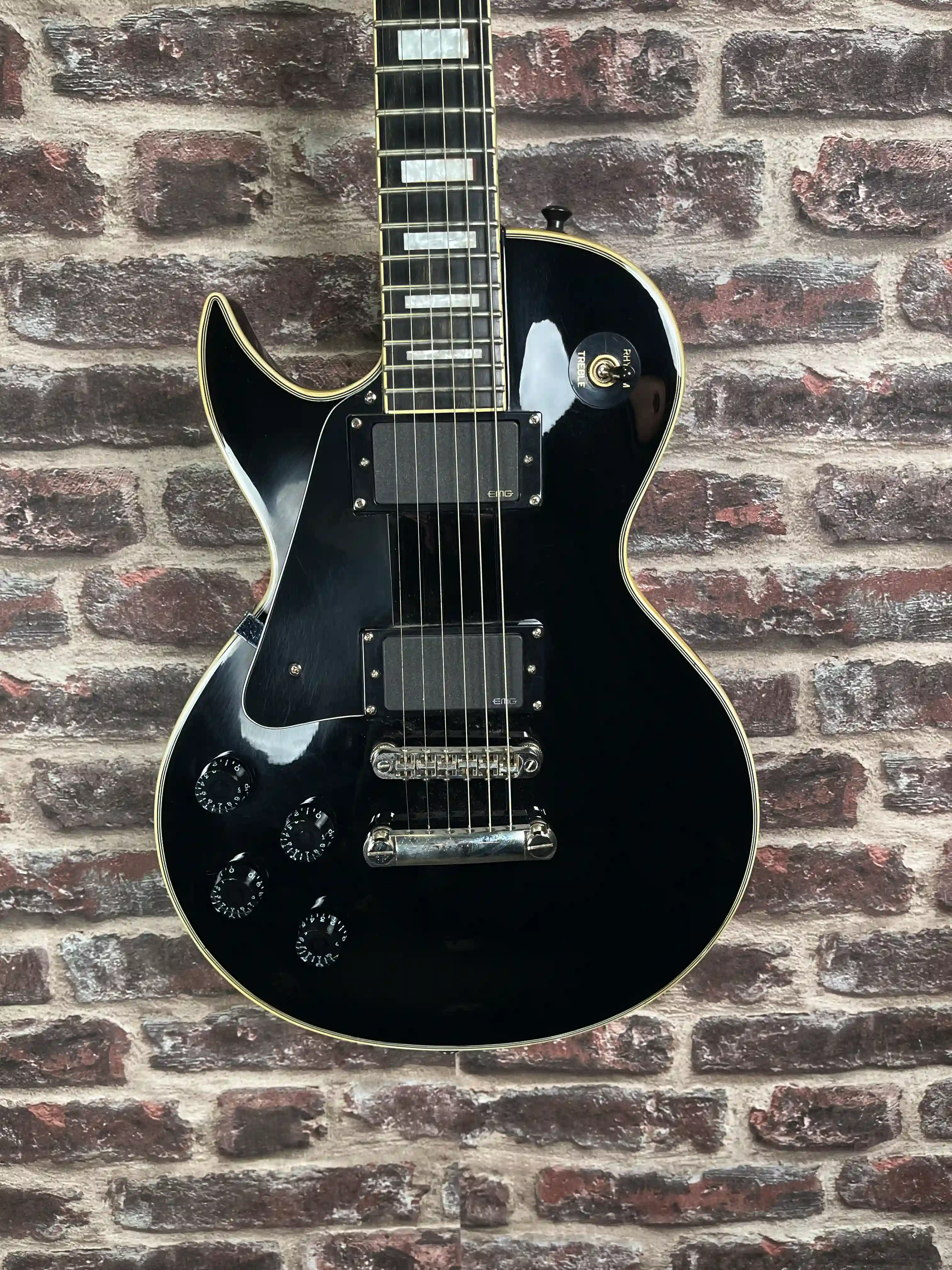 Custom 77 CS4 London burning OCCASION