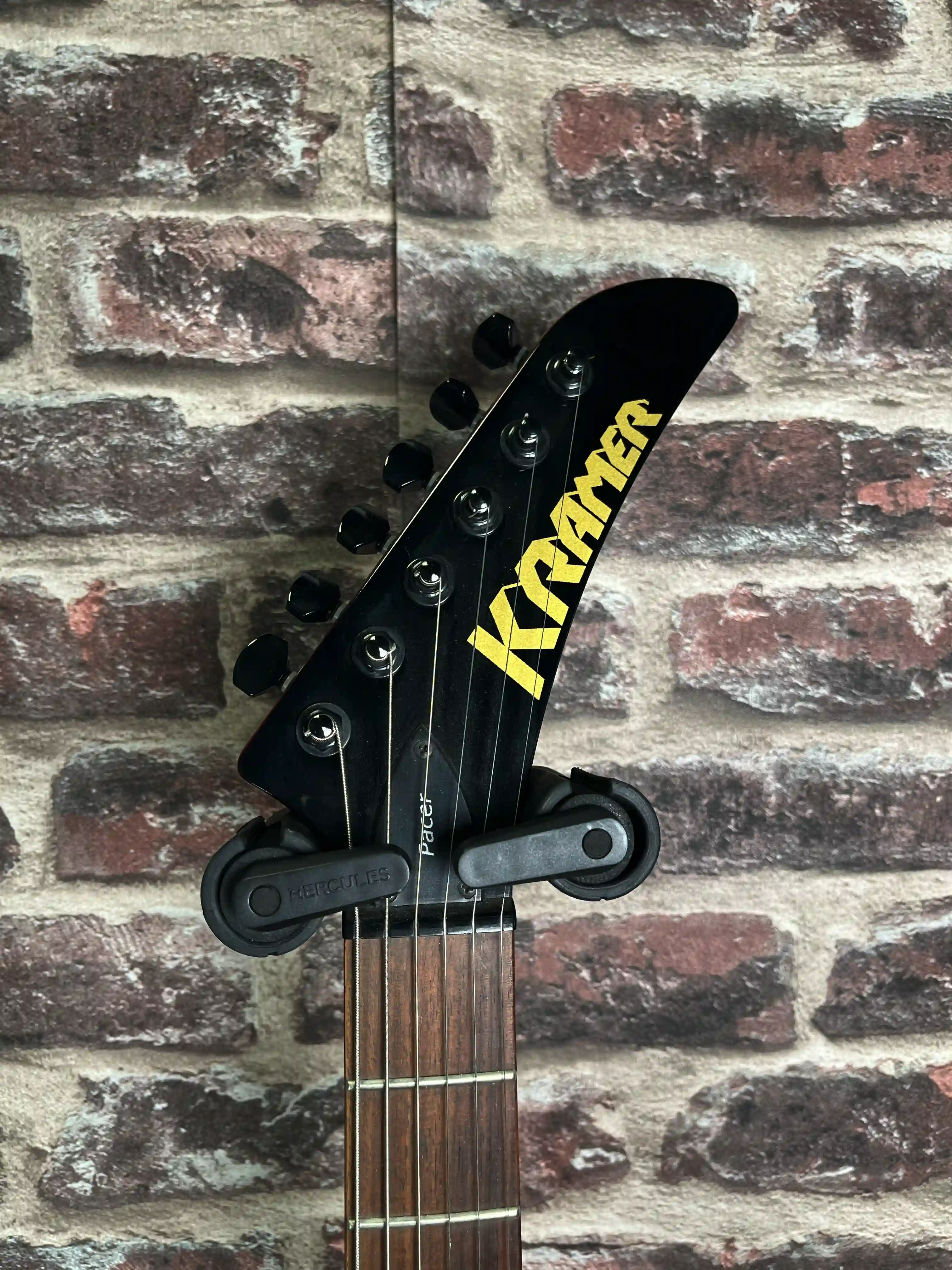 Kramer Pacer Ft211 HSS Red OCCASION