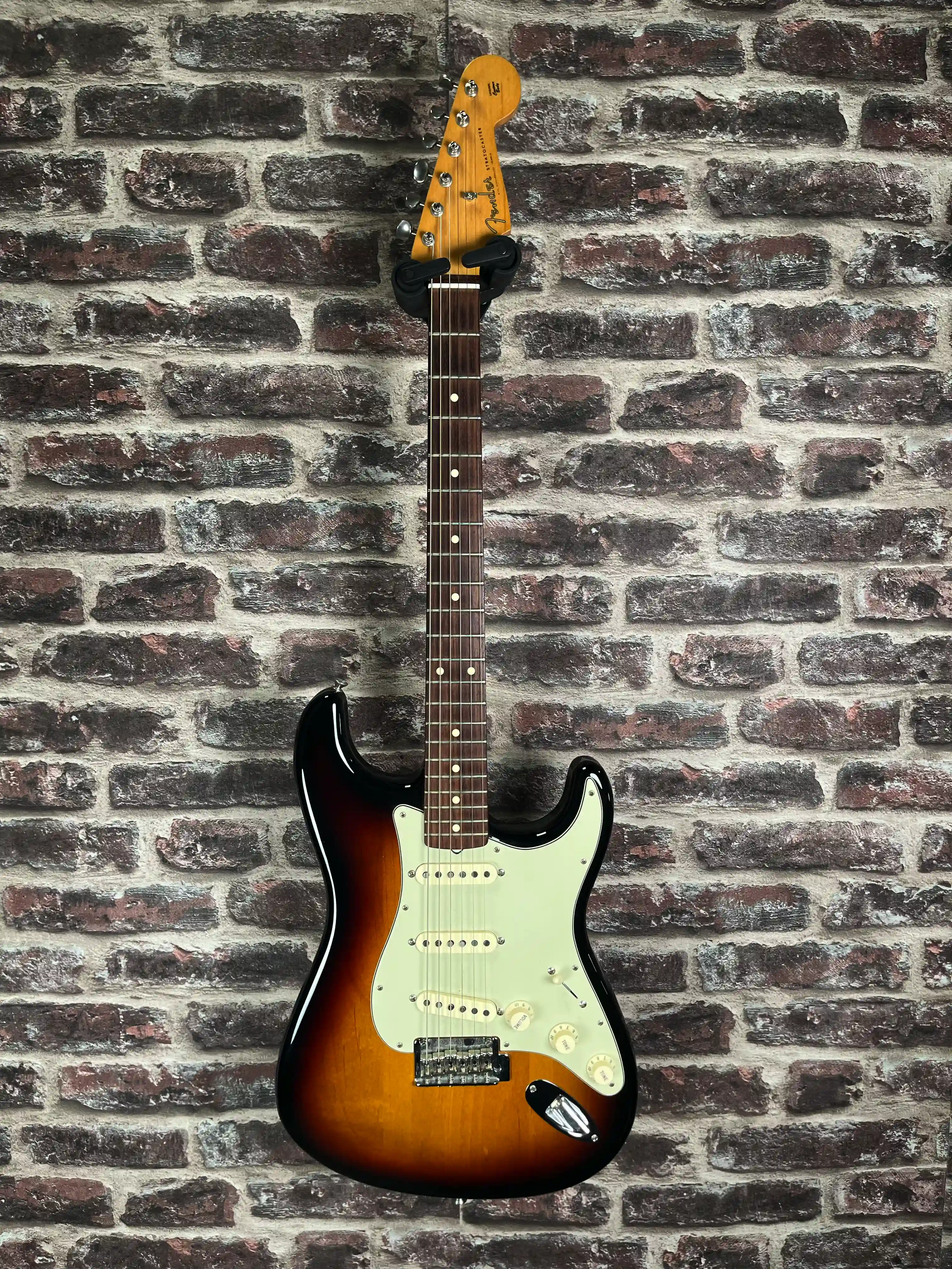Fender Classic Player ’60s Stratocaster Sunburst OCCASION
