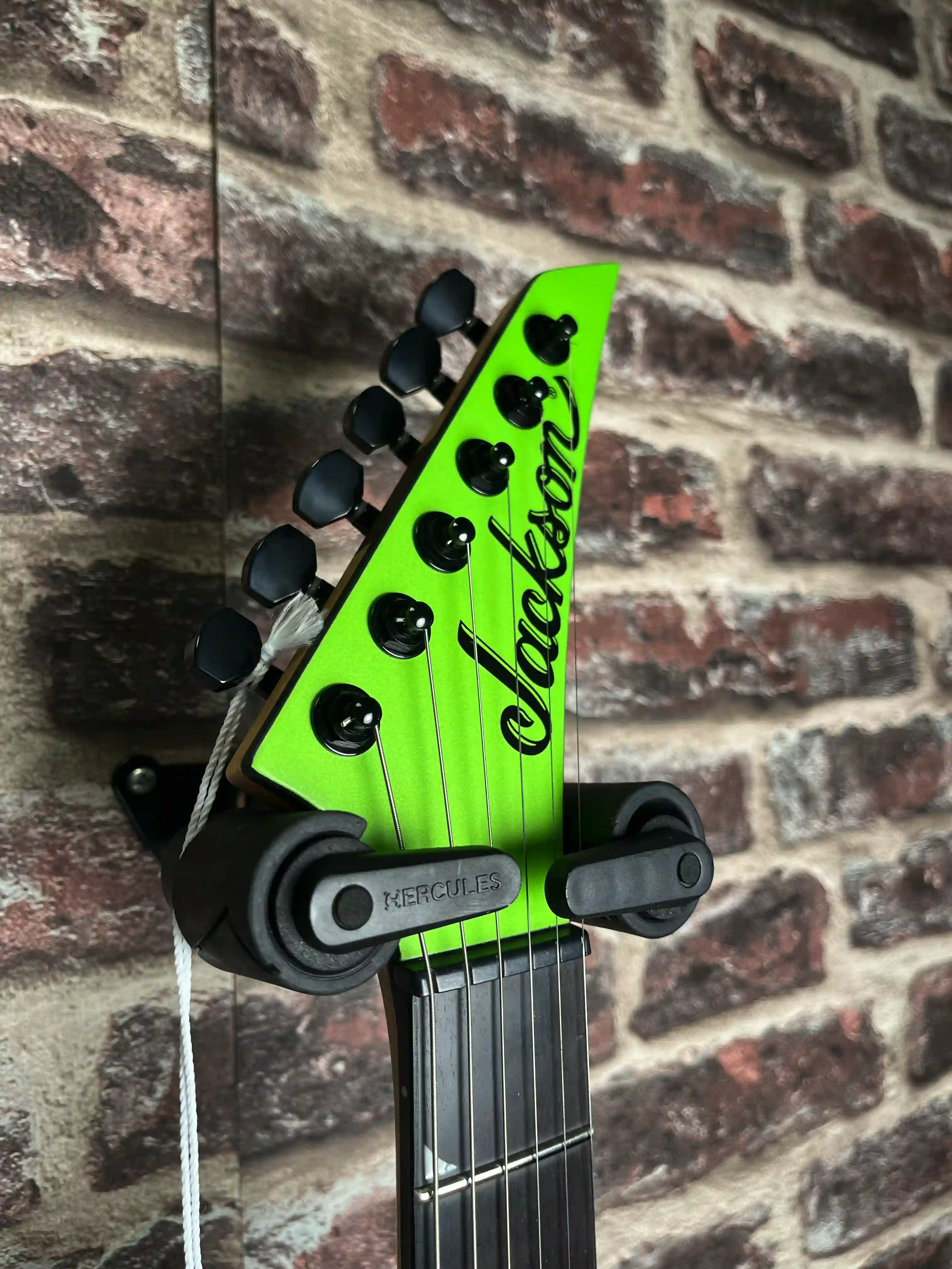 Jackson Série Pro Plus Soloist SLA2 HT – Toxic Apple