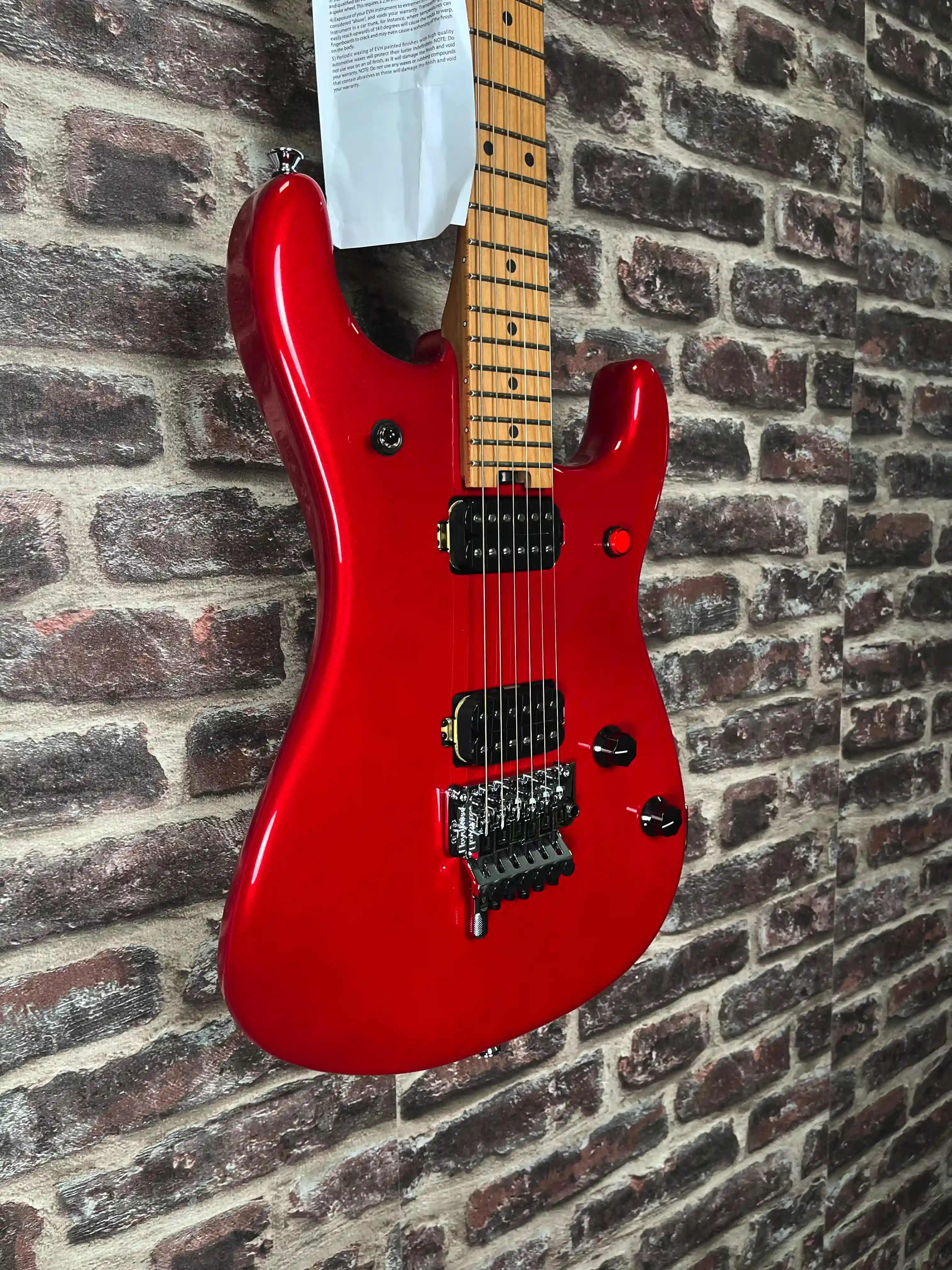 EVH 5150 Series DX, Baked Maple Candy Apple Red Metallic