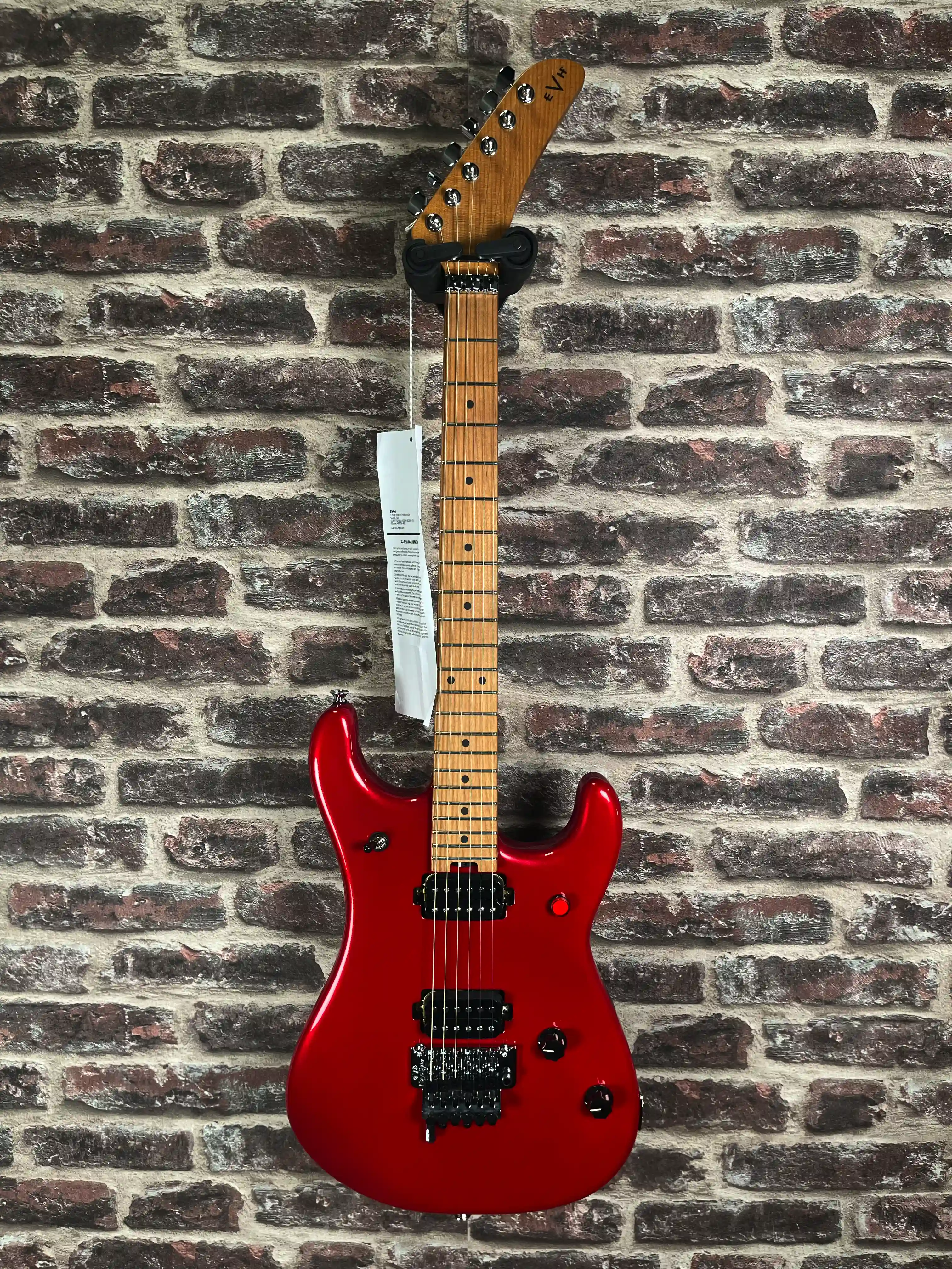 EVH 5150 Series DX, Baked Maple Candy Apple Red Metallic