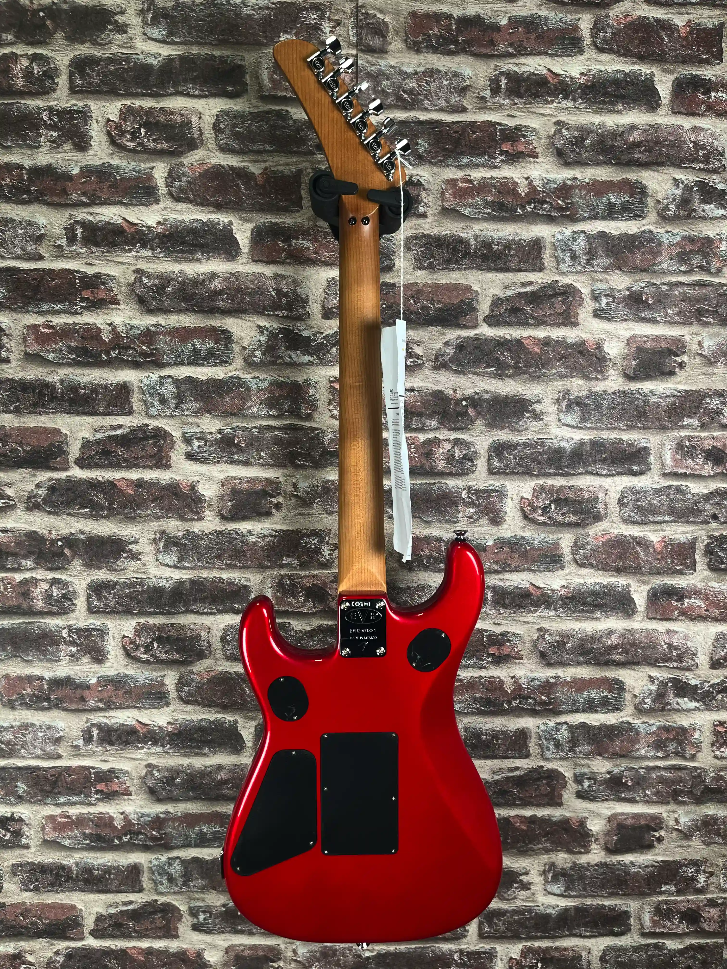 EVH 5150 Series DX, Baked Maple Candy Apple Red Metallic