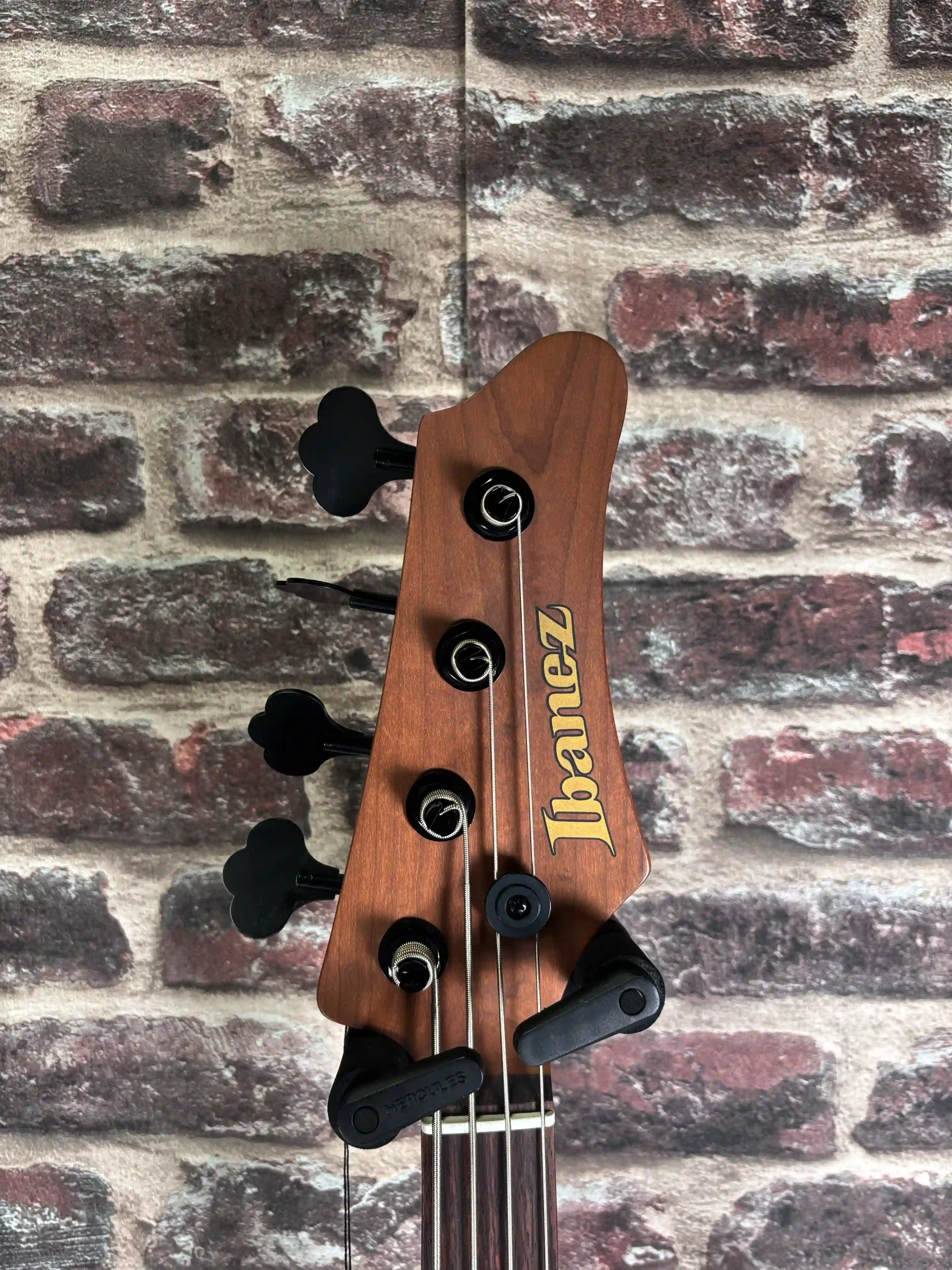 Ibanez Mode MDM1600‑CTL (Cosmic Blue Starburst)