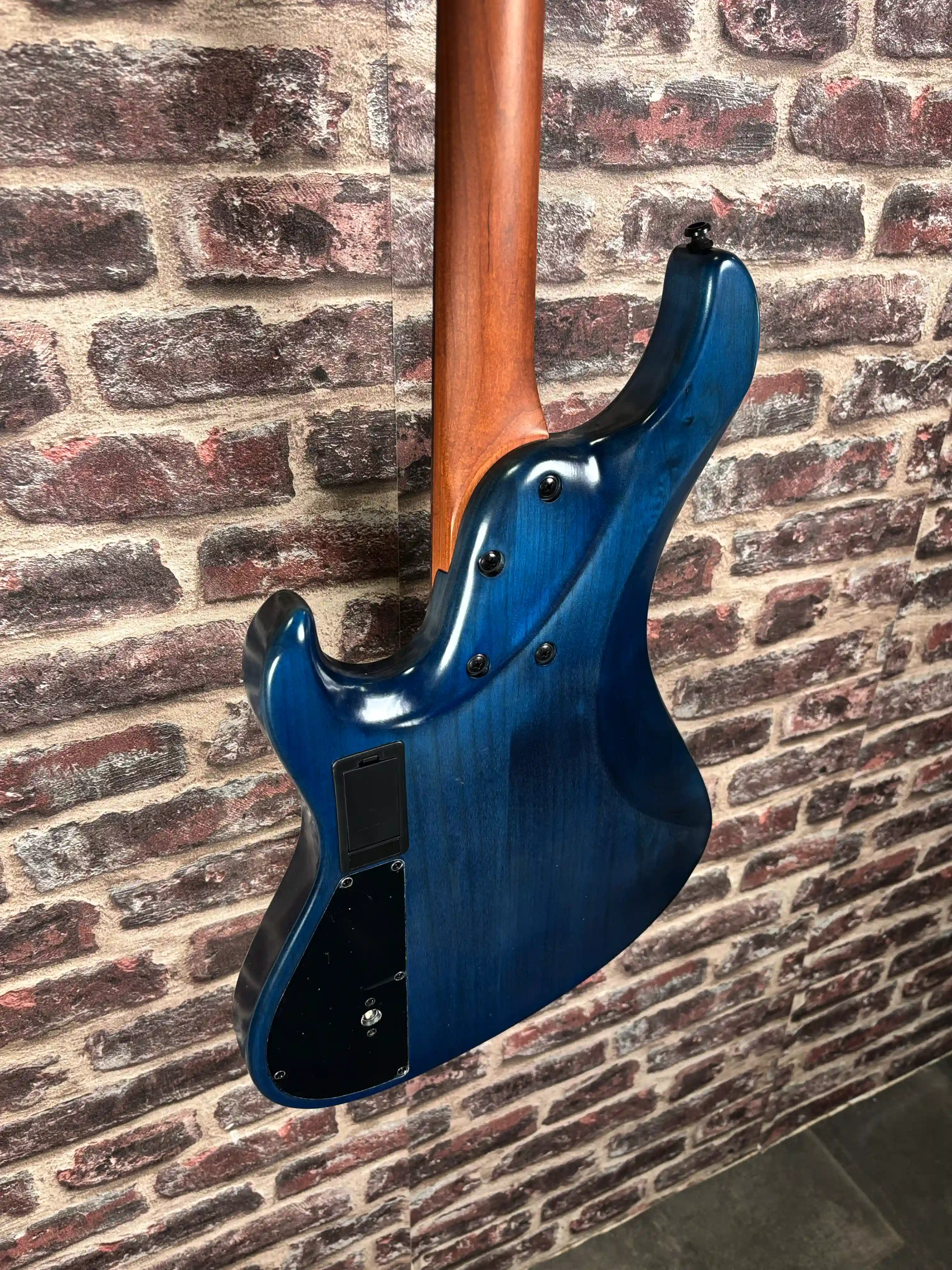 Ibanez Mode MDM1600‑CTL (Cosmic Blue Starburst)