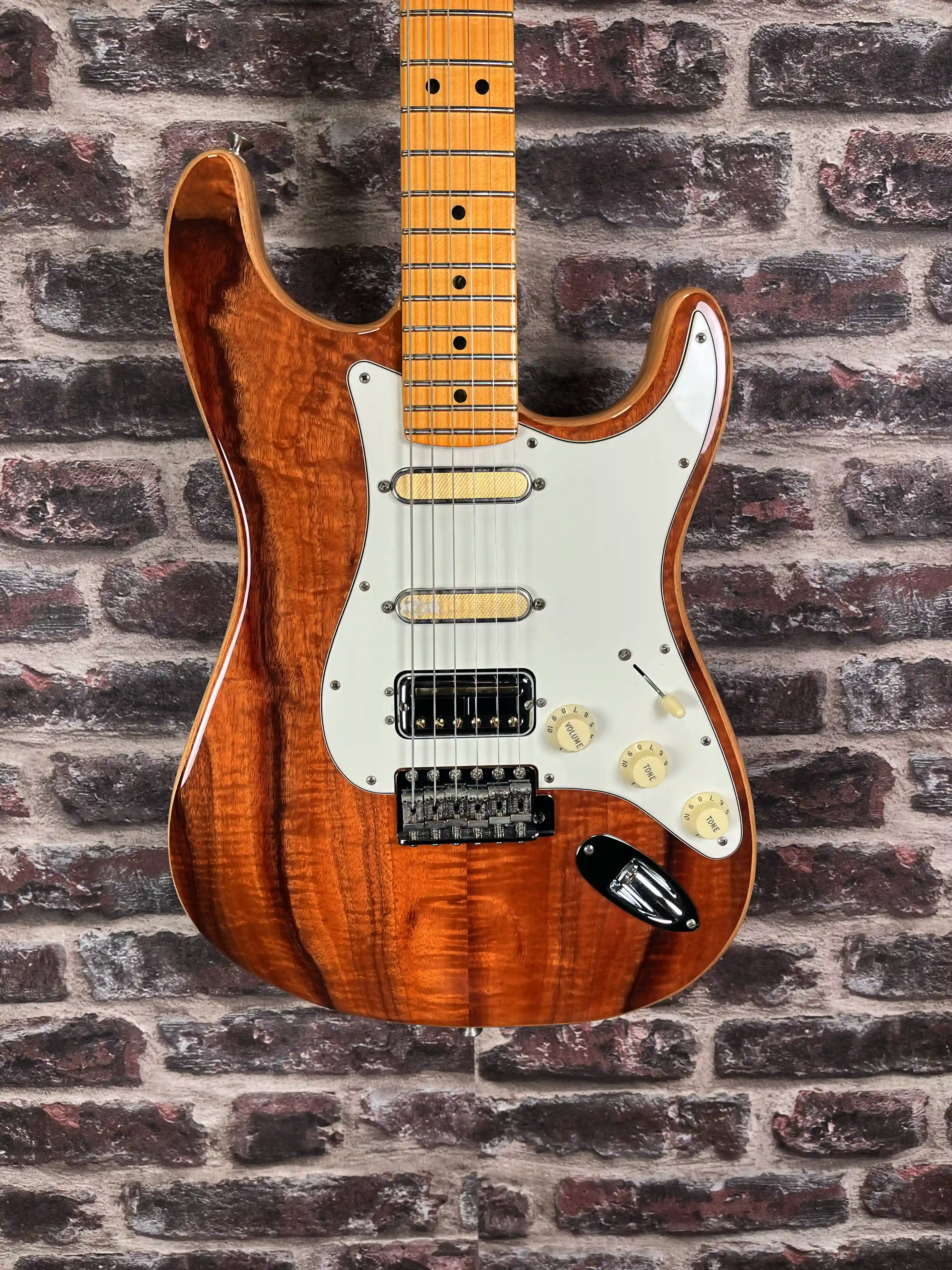 Fender Rarities Flame Koa Top Stratocaster OCCASION