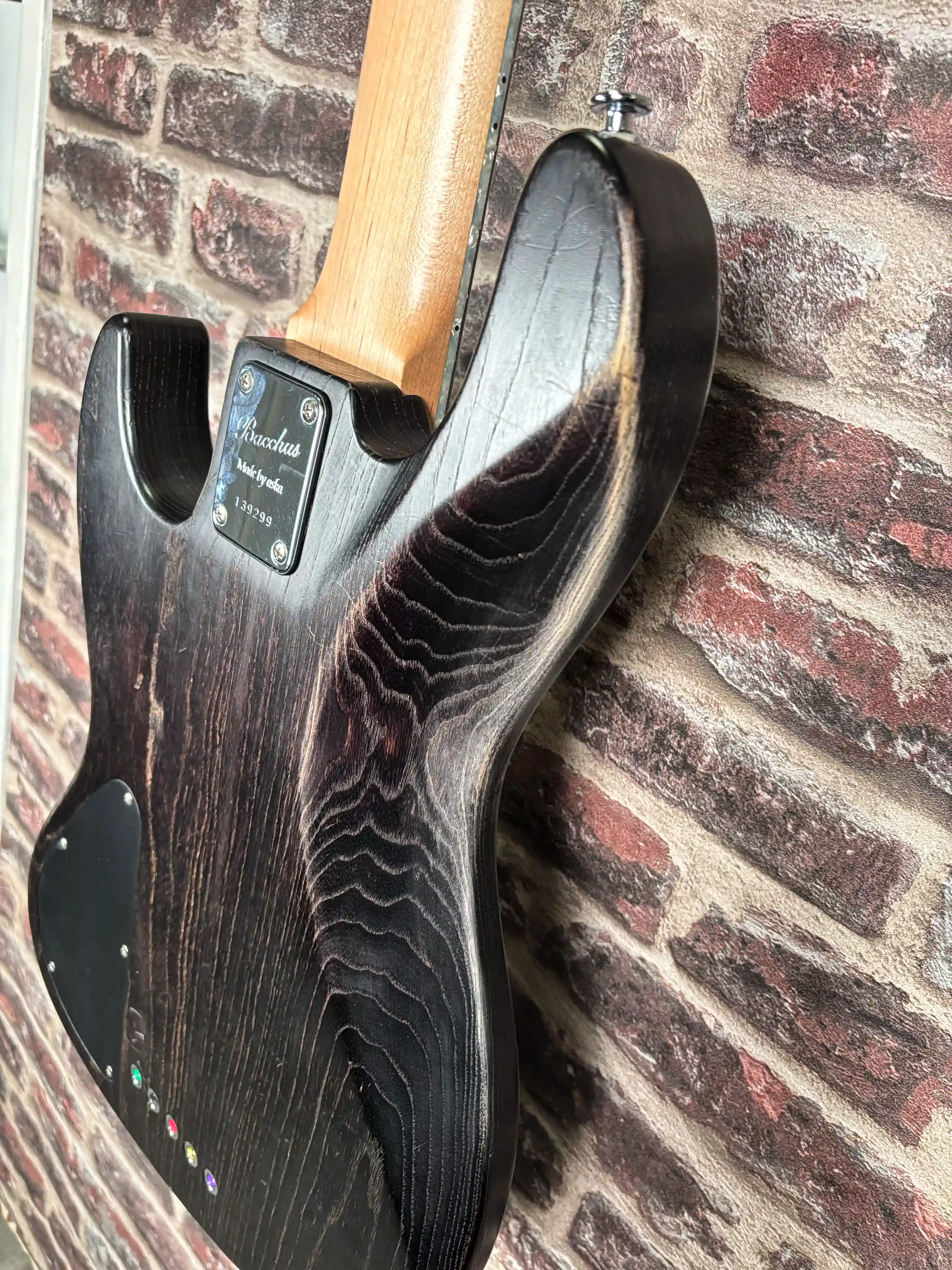 Bacchus Woodline 517 AC Black Oil Japan OCCASION