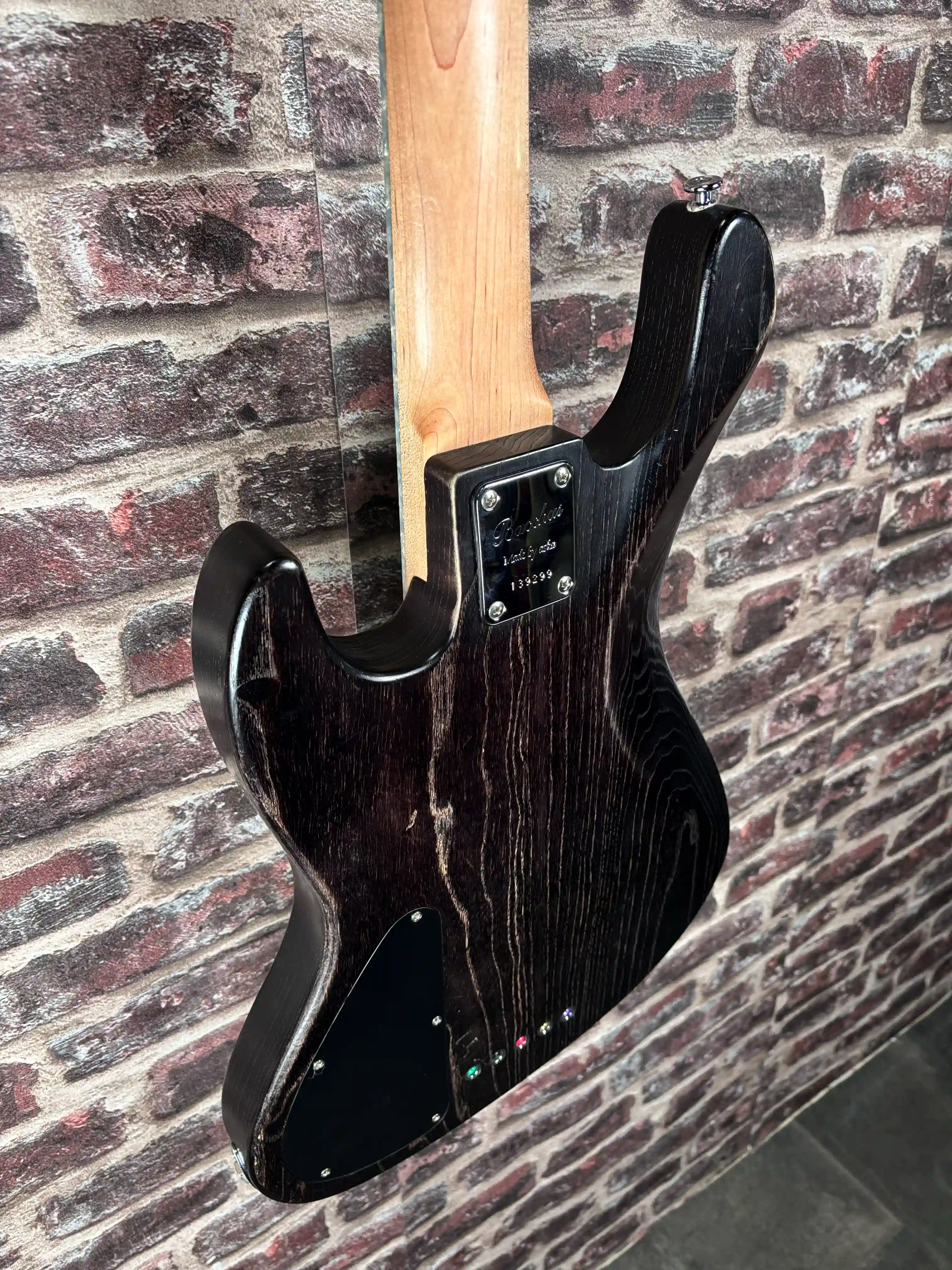 Bacchus Woodline 517 AC Black Oil Japan OCCASION