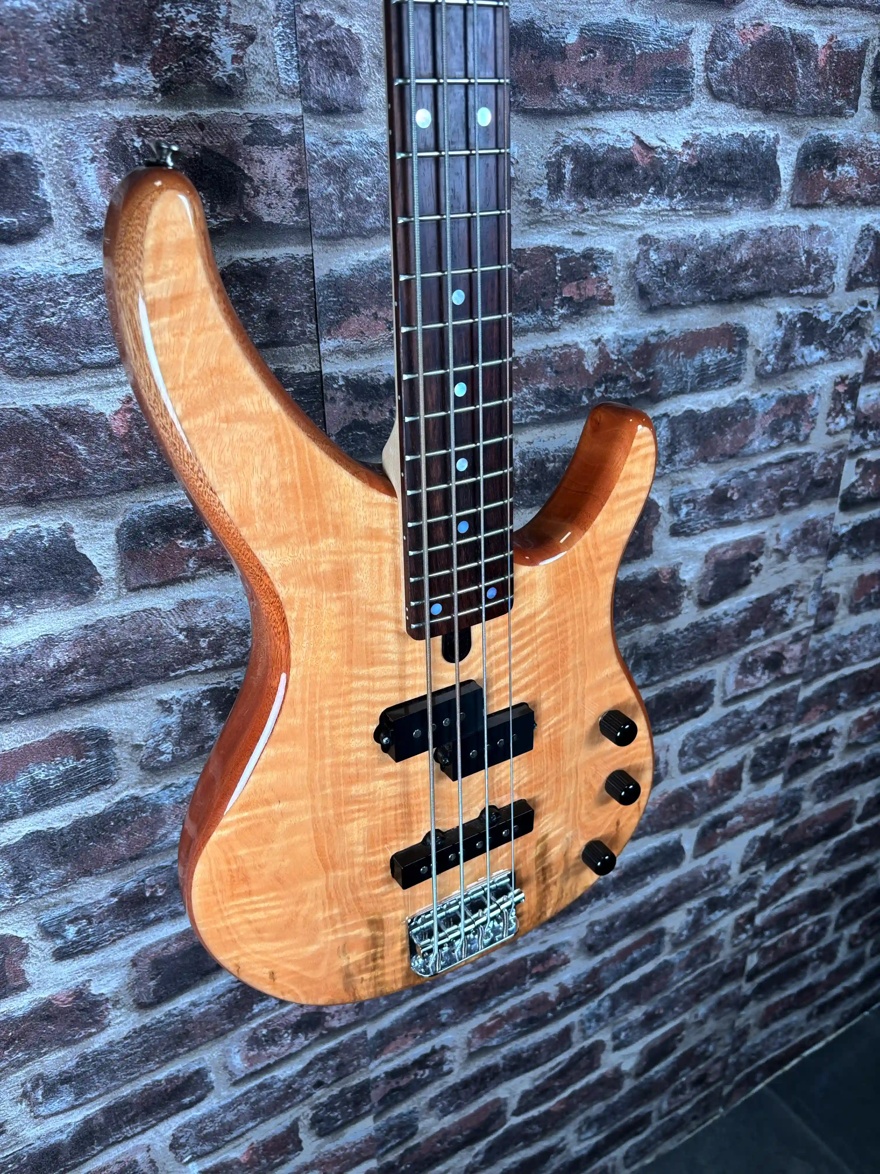 Yamaha TRBX 174EW NAT OCCASION