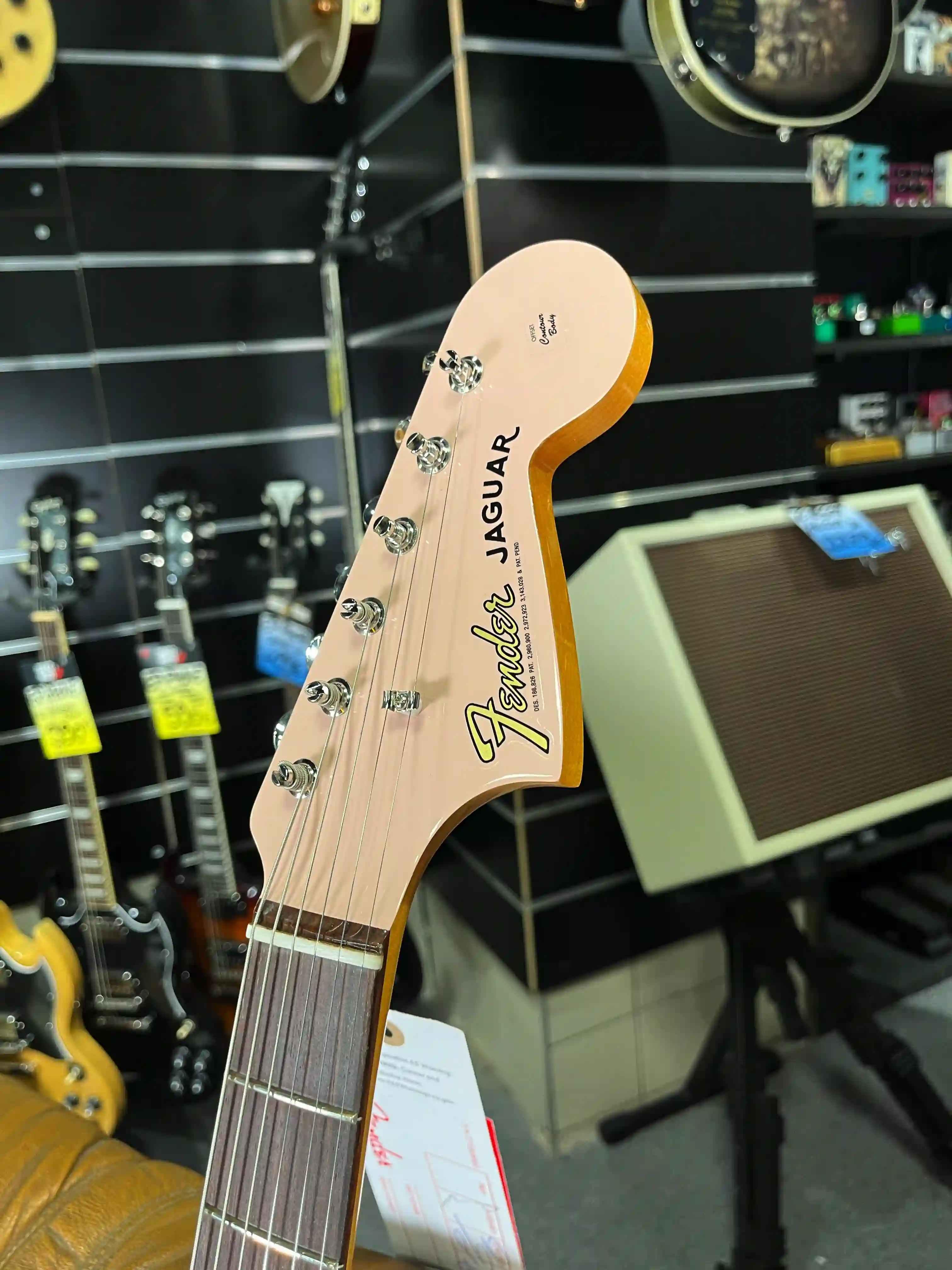 Fender Vintera III Jaguar Mid 60's Rosewood Shell Pink