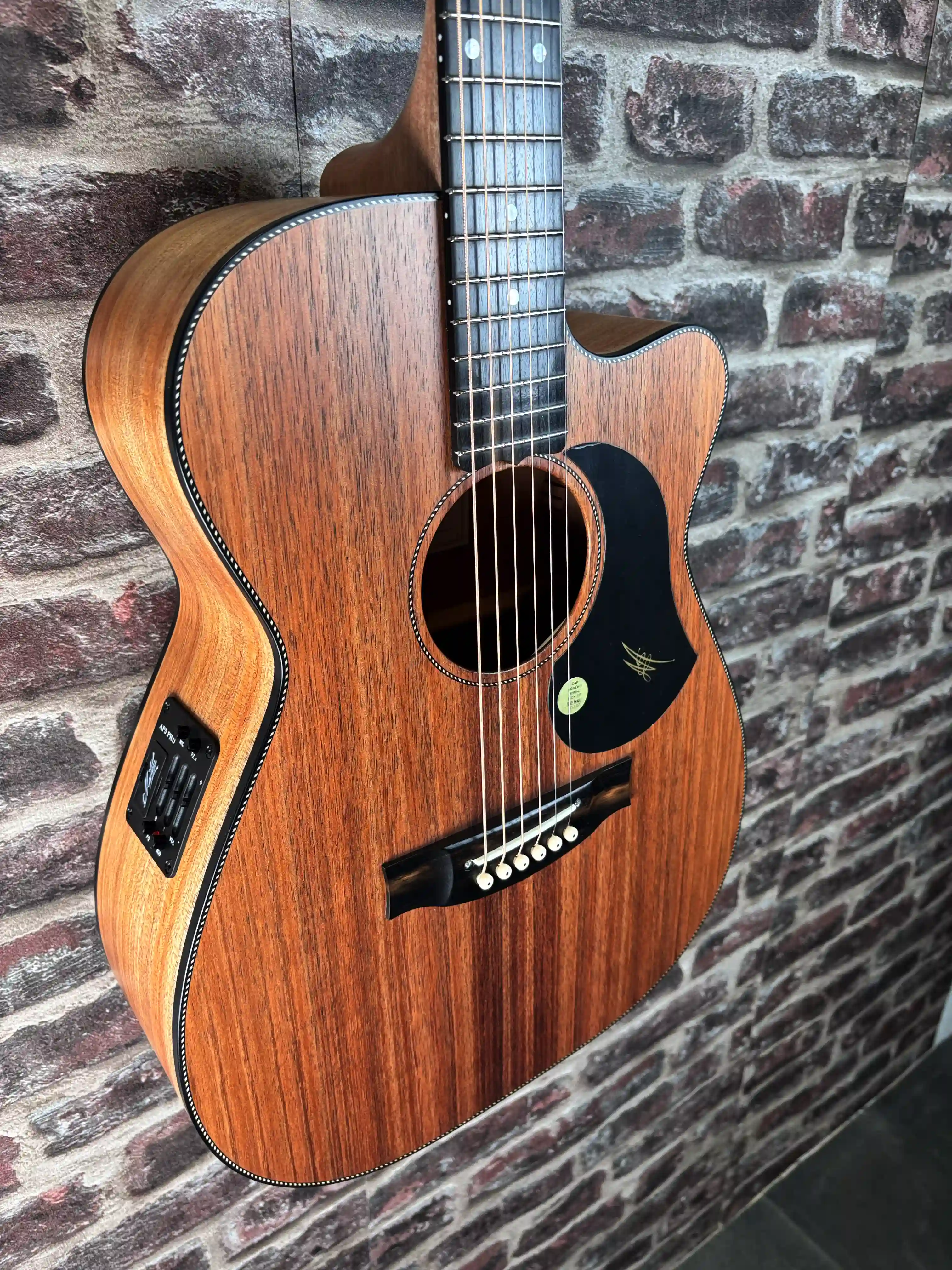 Maton EBW808C Blackwood