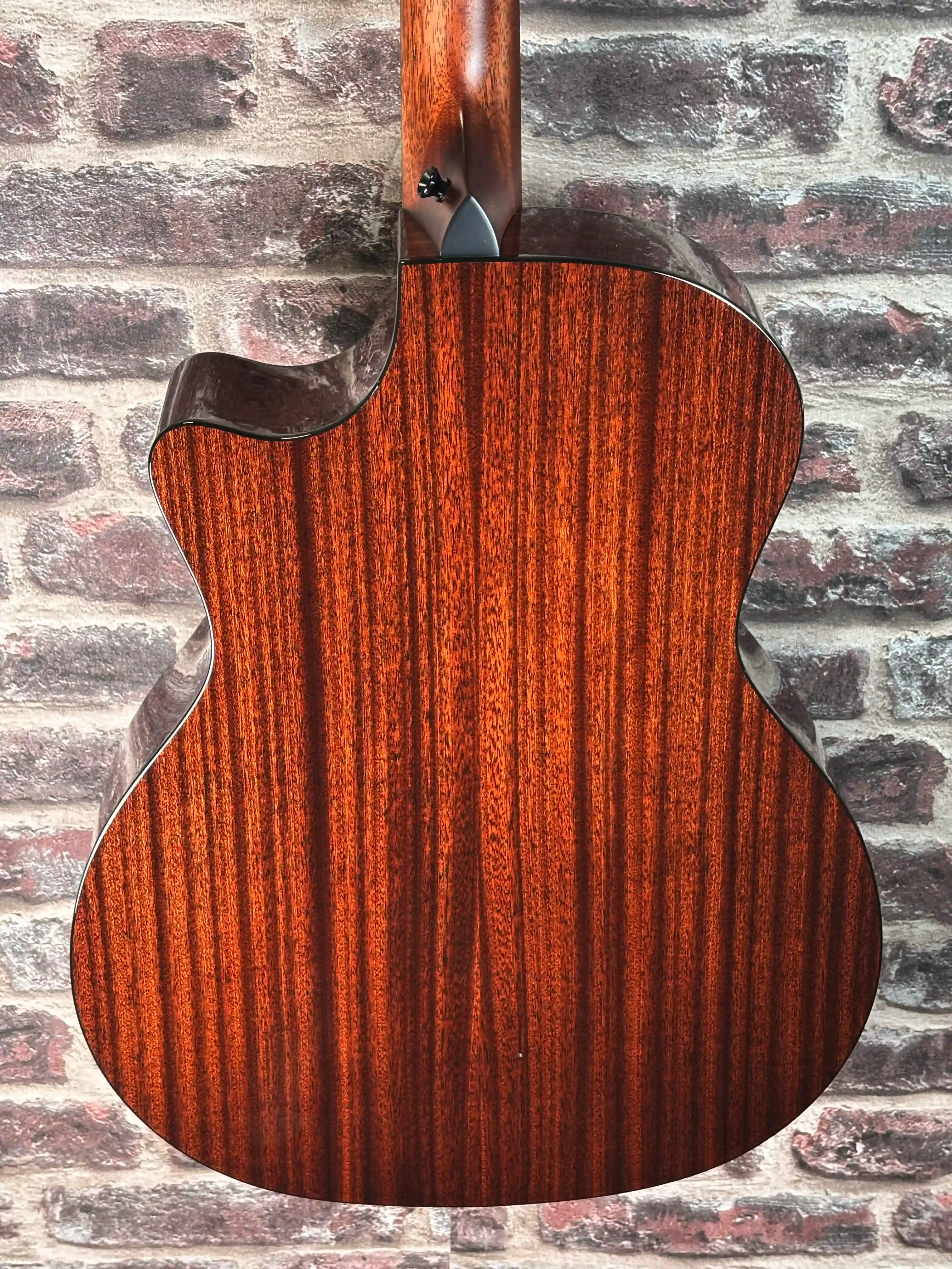 Taylor Next Generation 324ce