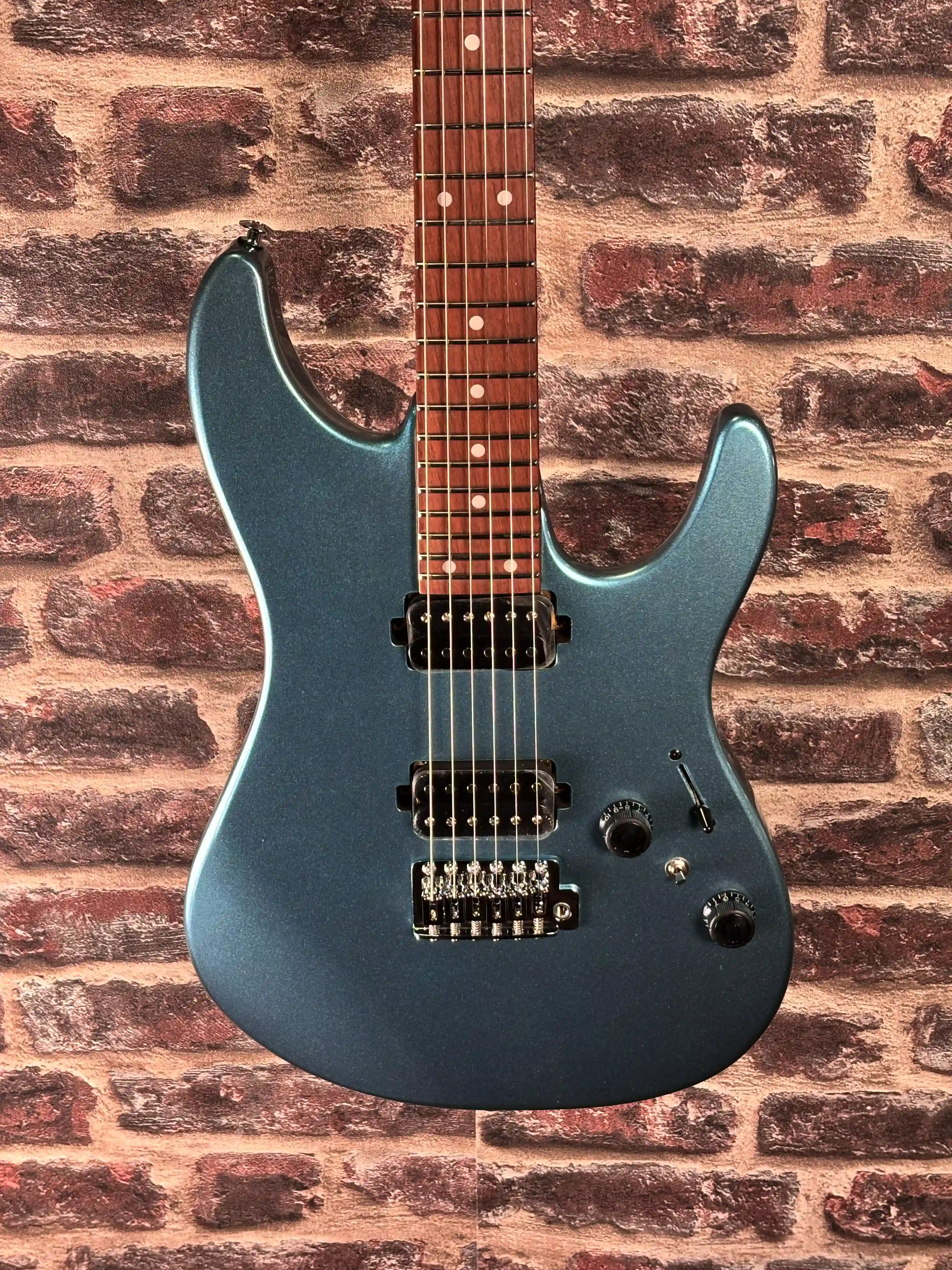 Ibanez AZ24S2‑MLB Bleu clair métallisé