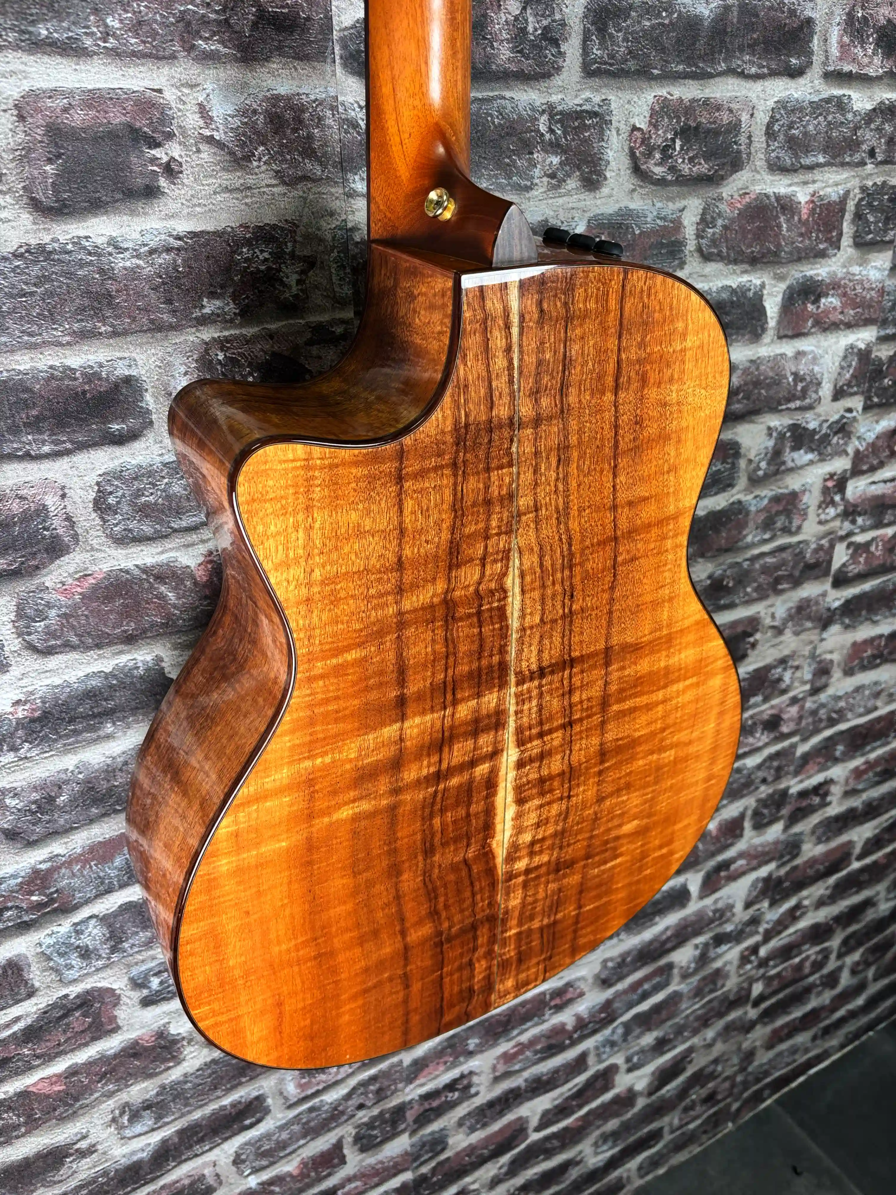 Taylor K66ce OCCASION