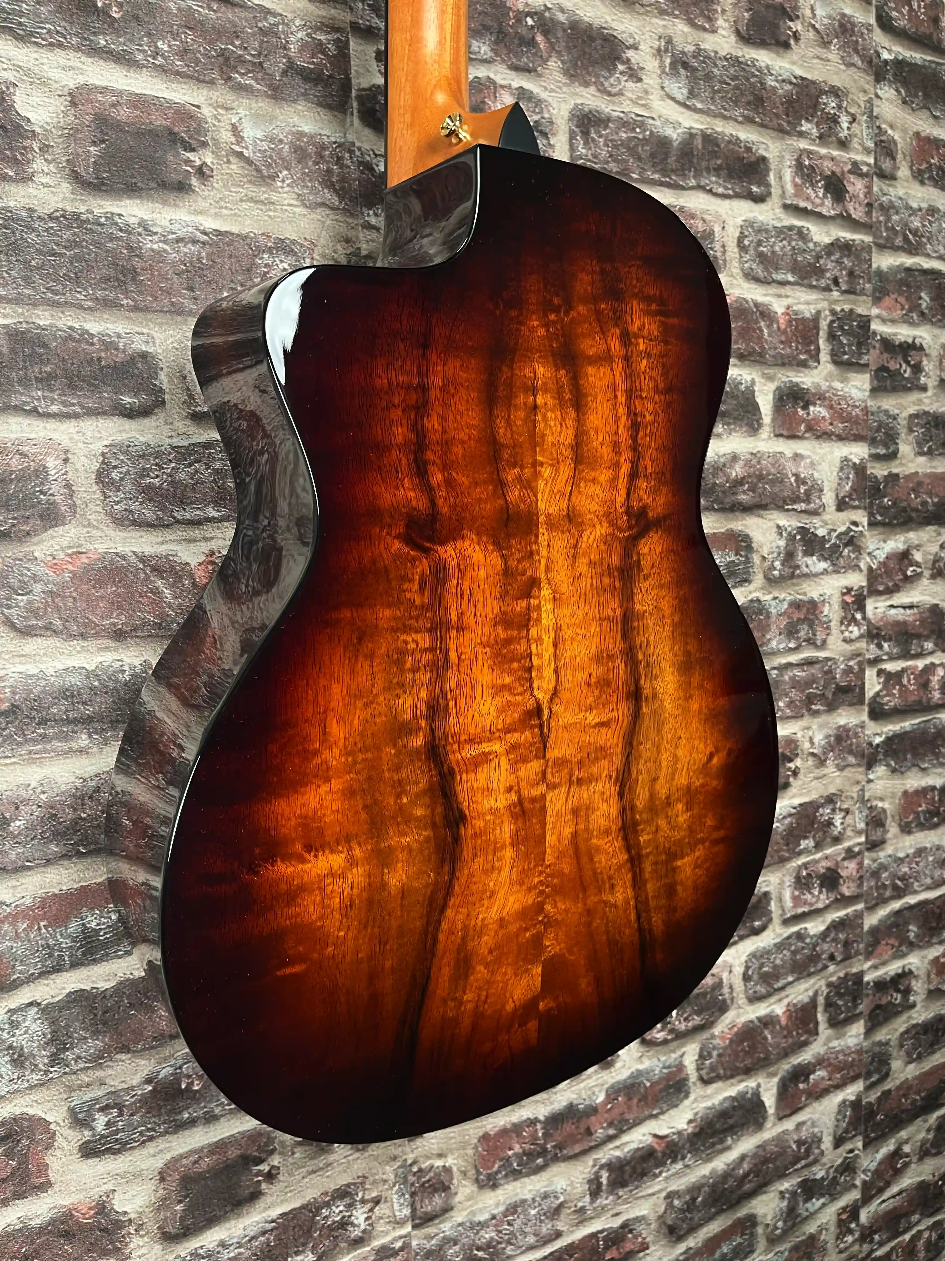 Taylor 224ce‑K DLX