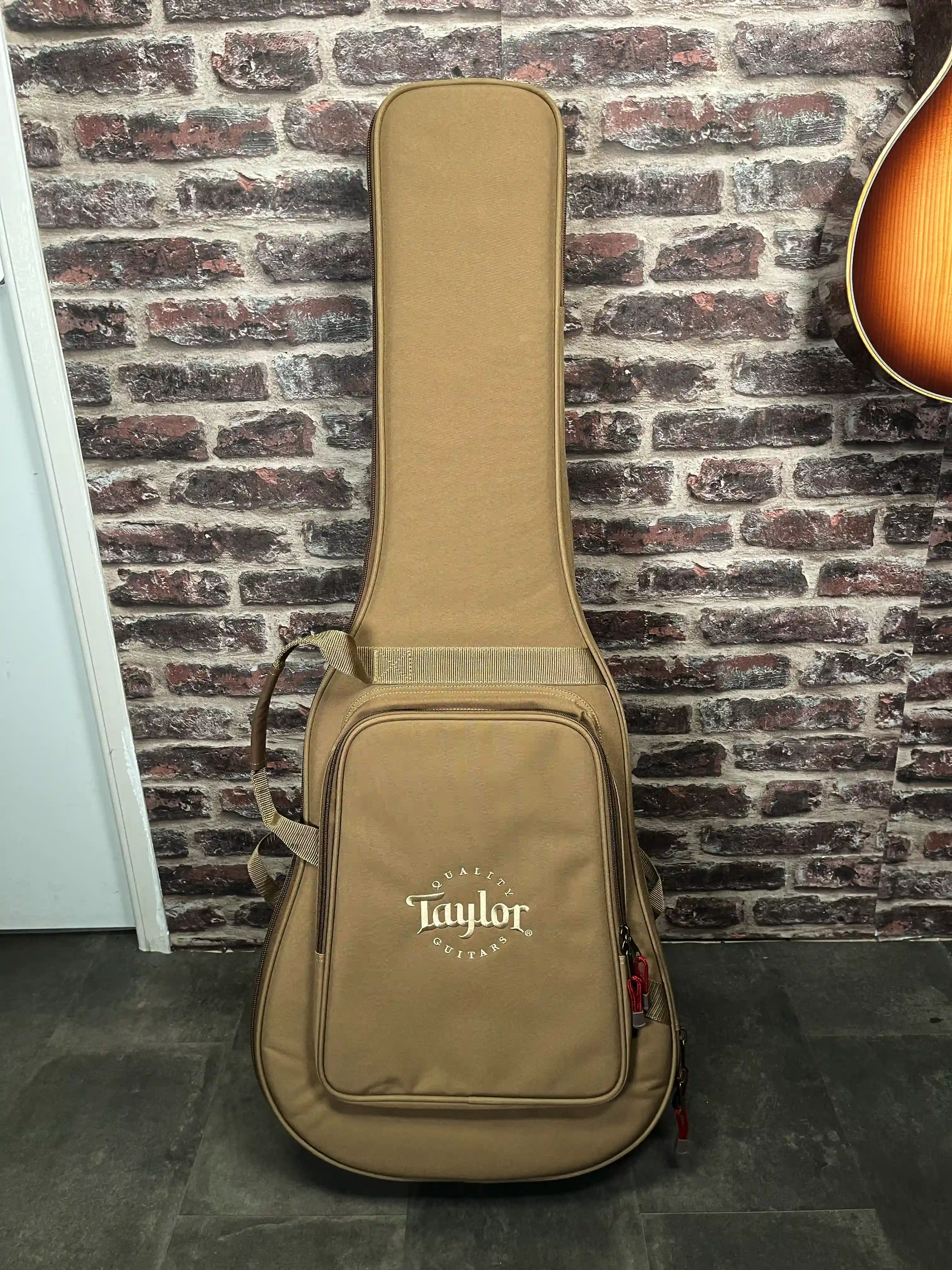 Taylor 414ce Studio Shaded Edge Burst