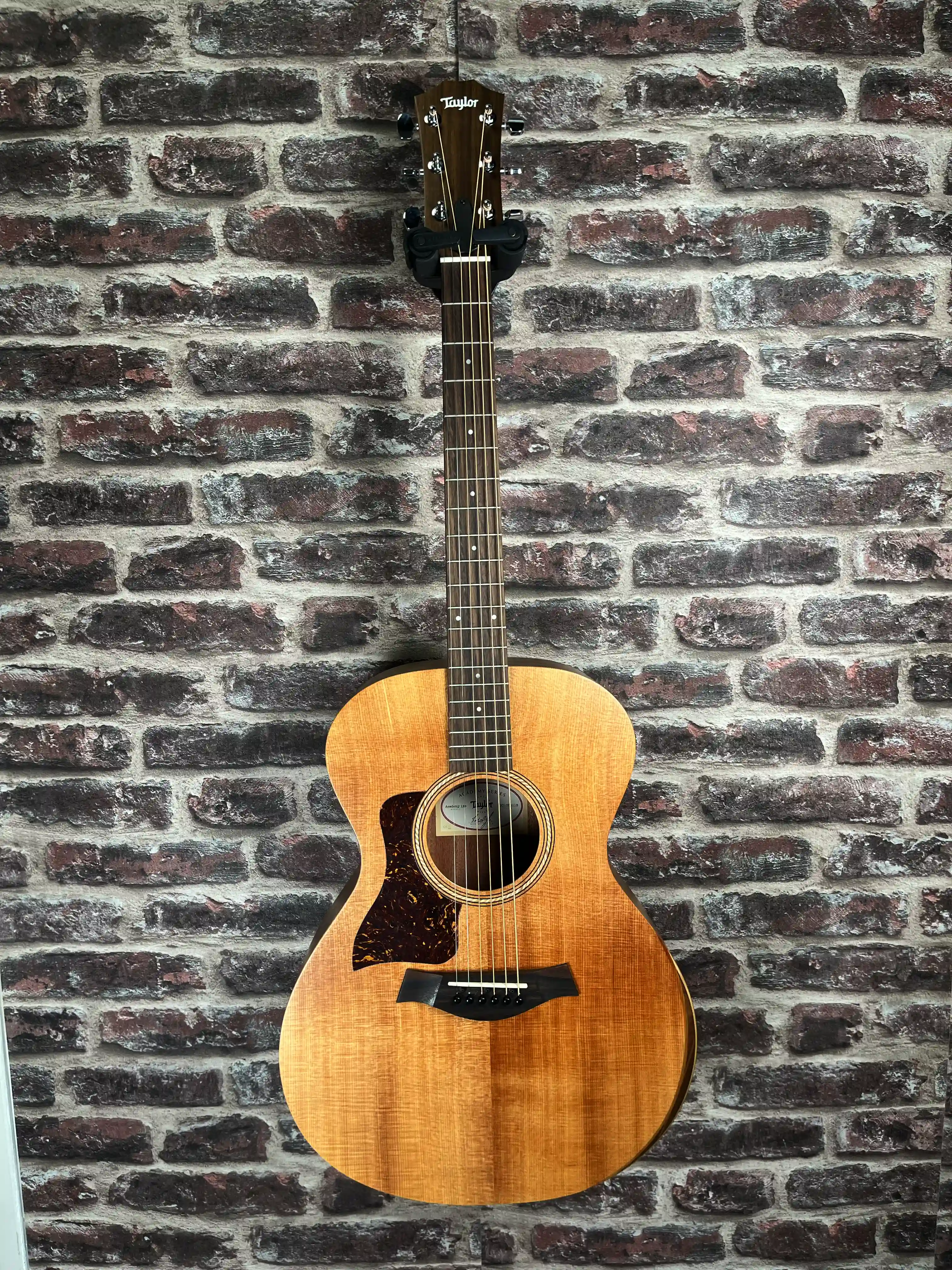 Taylor Academy 12e LH Gaucher