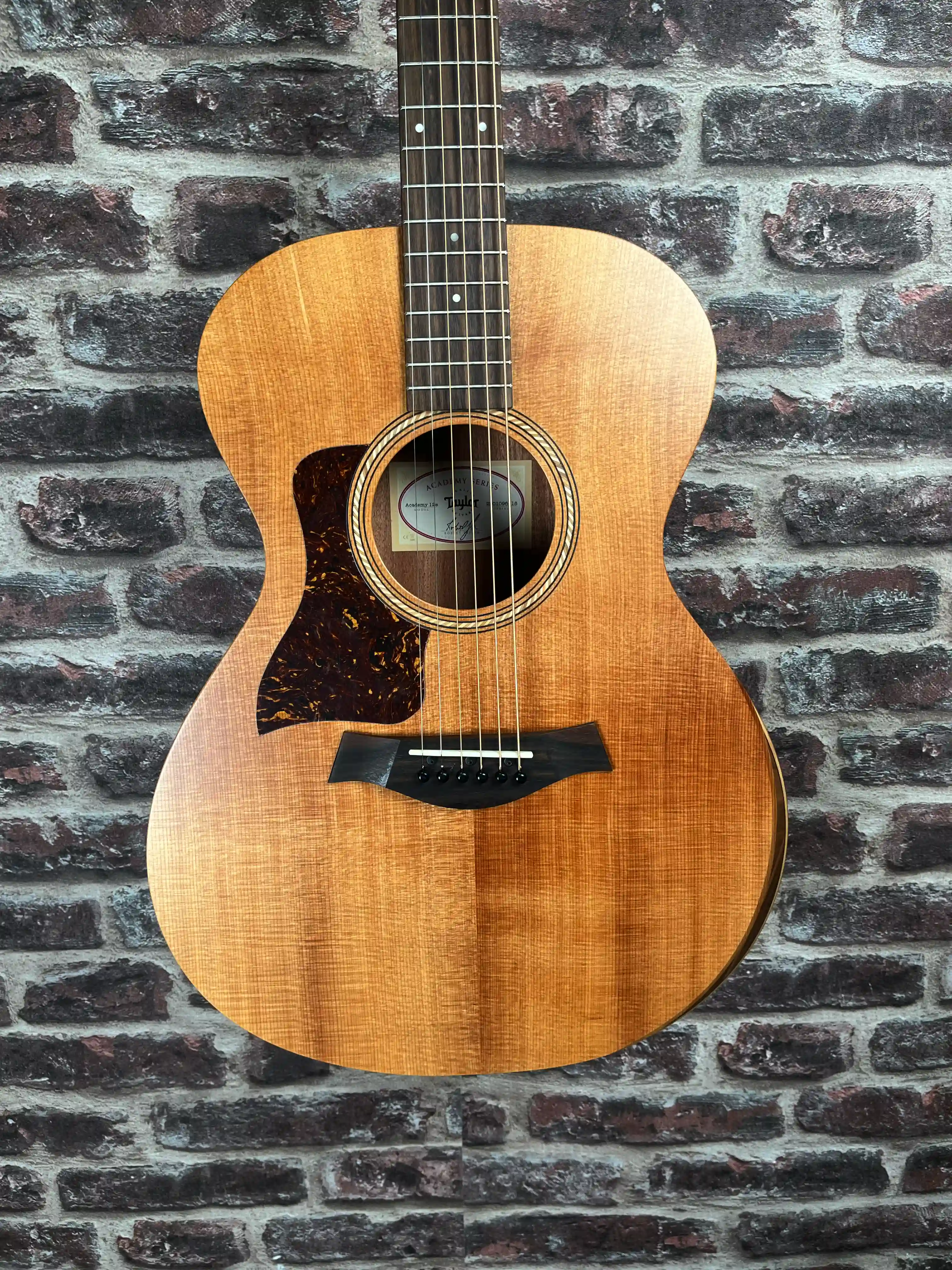 Taylor Academy 12e LH Gaucher