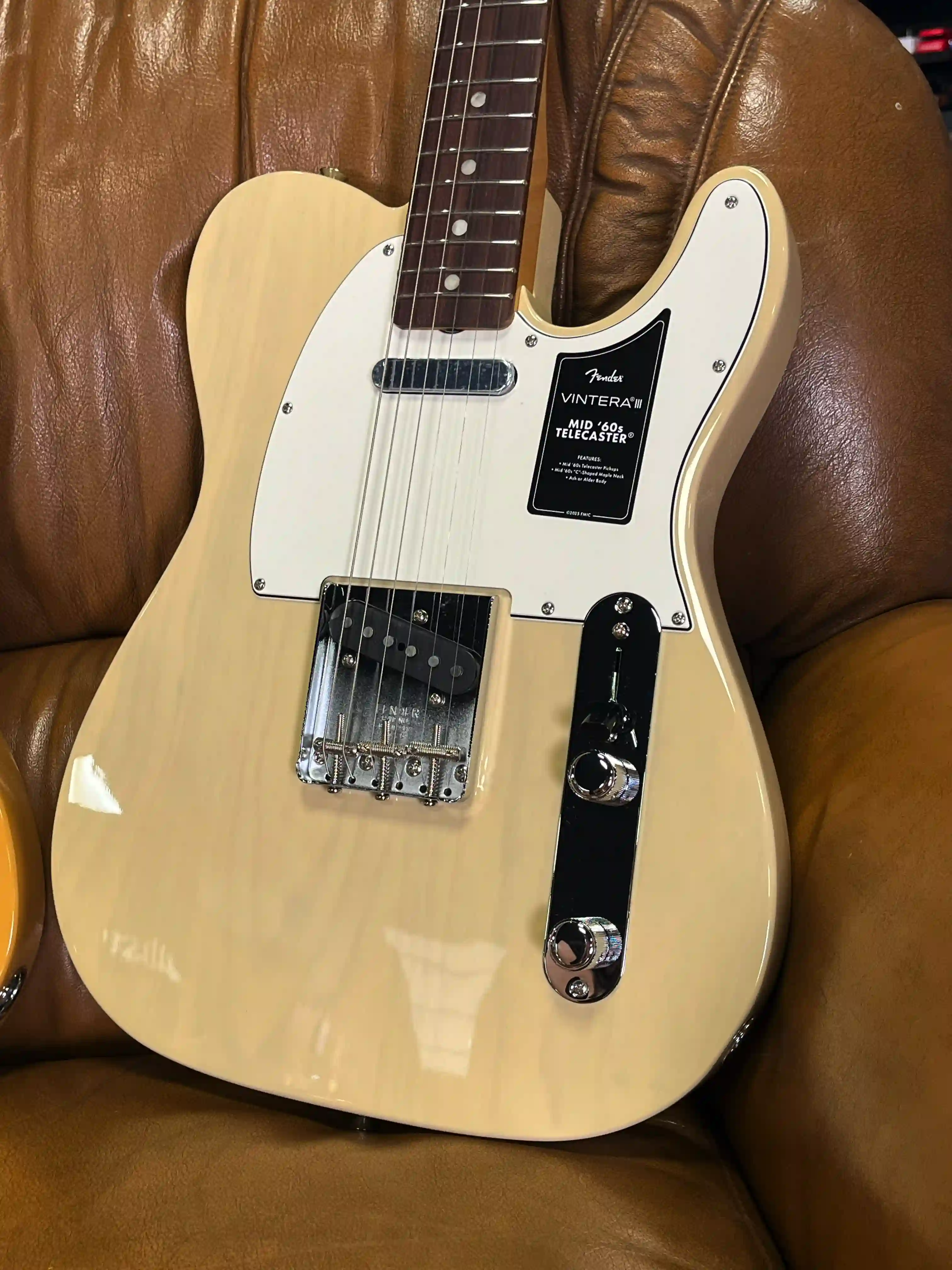 Fender Vintera III Mid 60s Telecaster RW Vintage Blonde