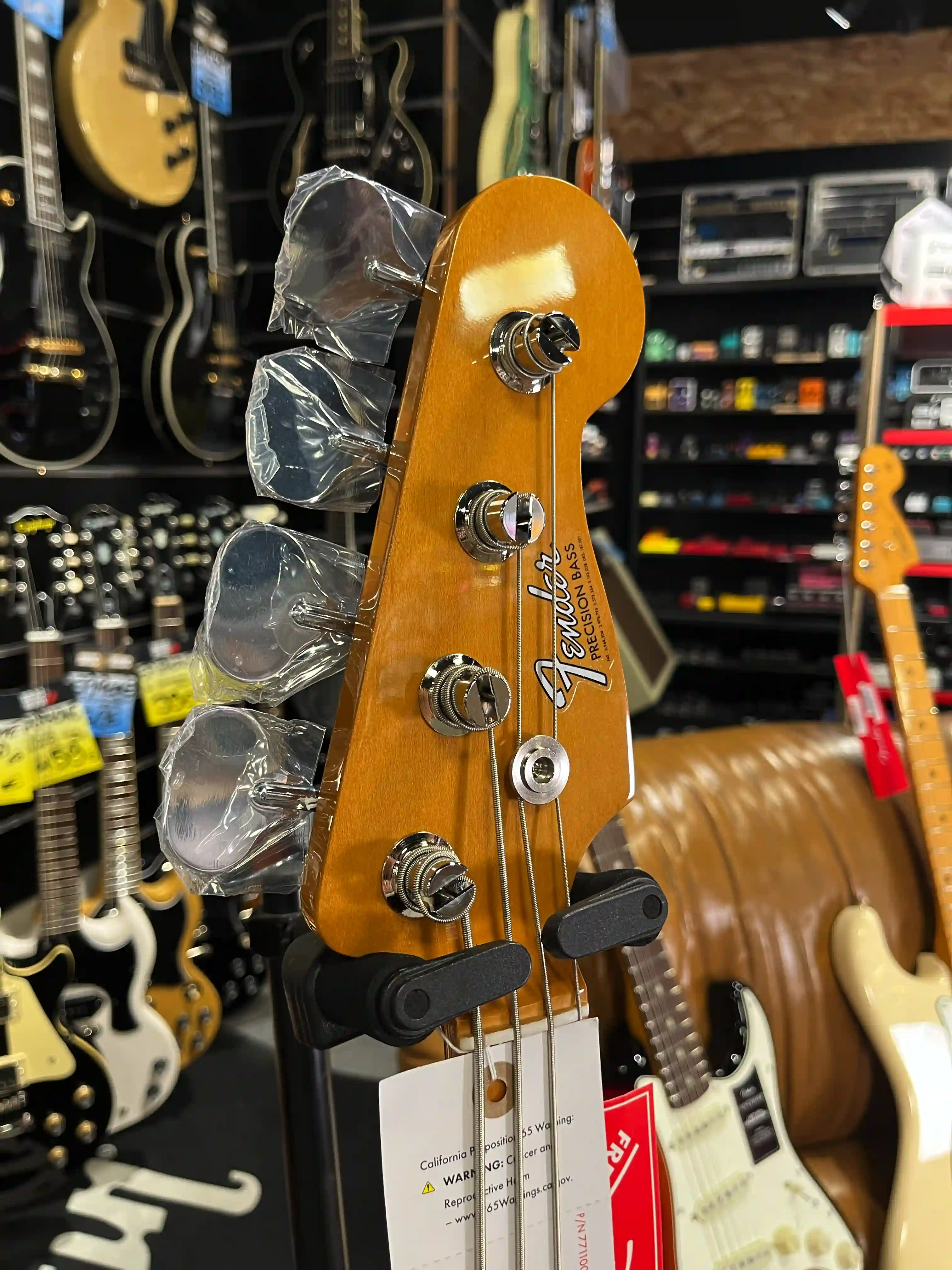 Fender Vintera III Late 60s Precision Bass MN Lake Placid Blue