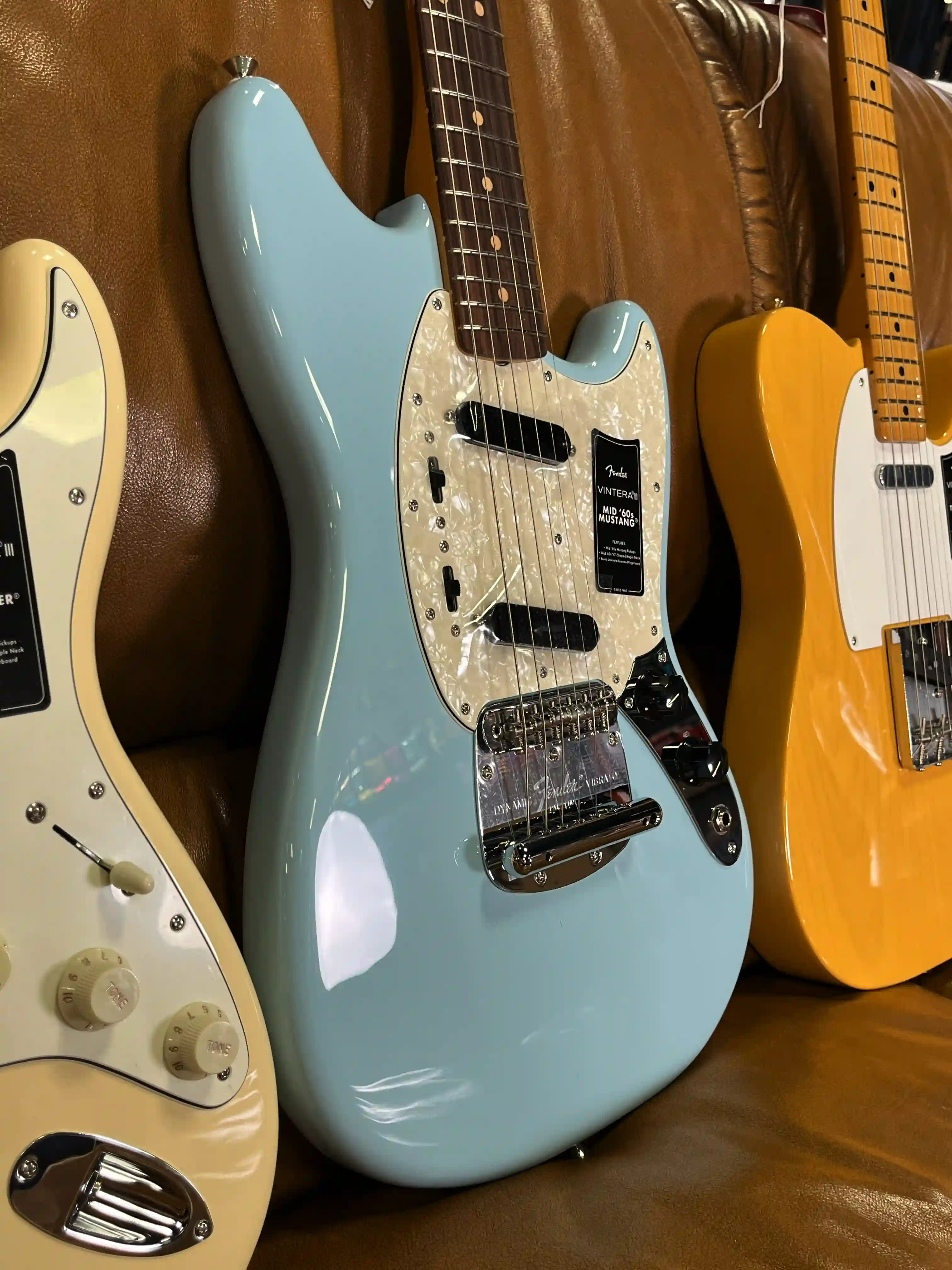 Fender Vintera III Mid 60s Mustang Sonic Blue