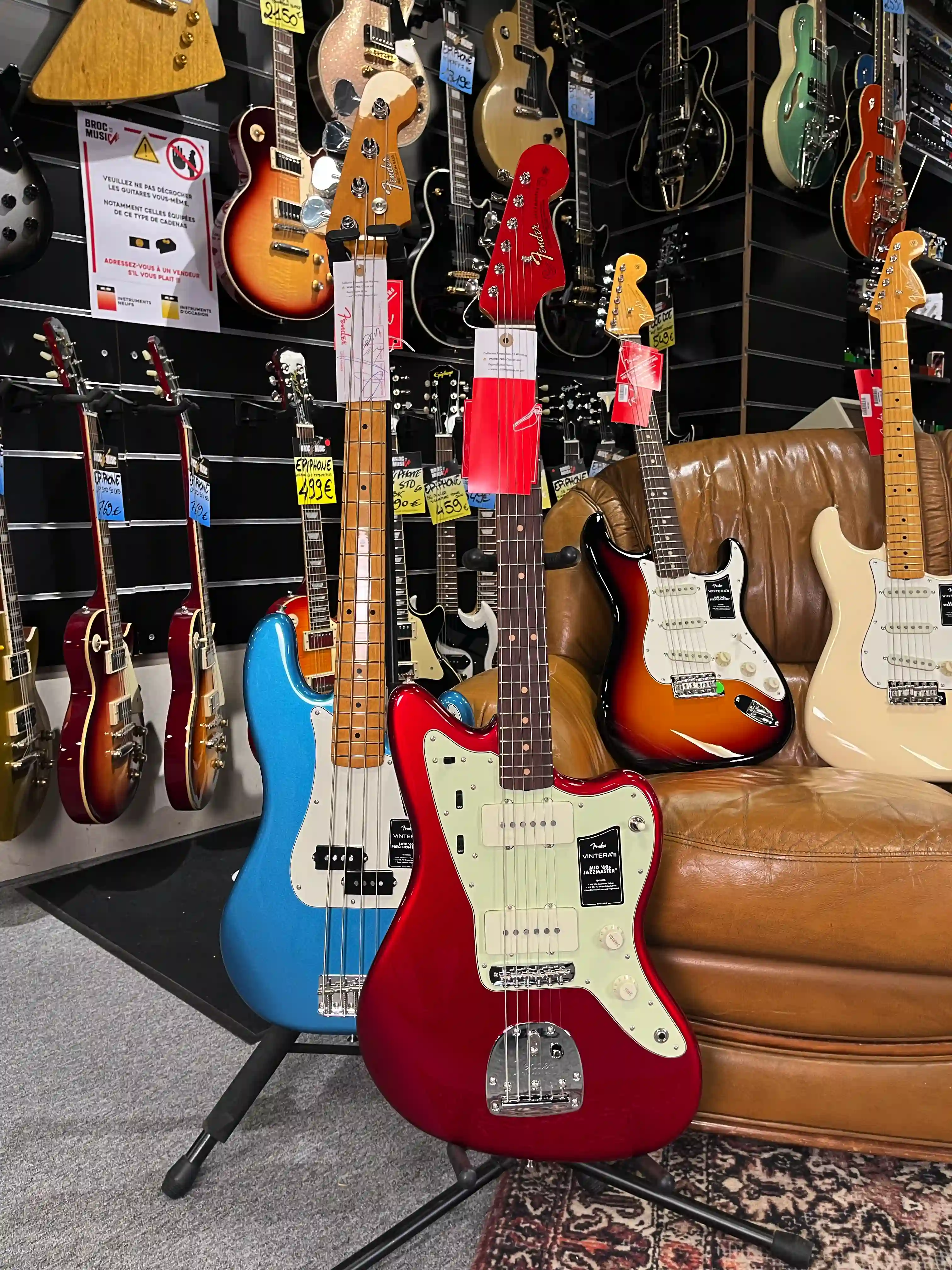 Fender Vintera III Mid 60s Jazzmaster RW Candy Apple Red