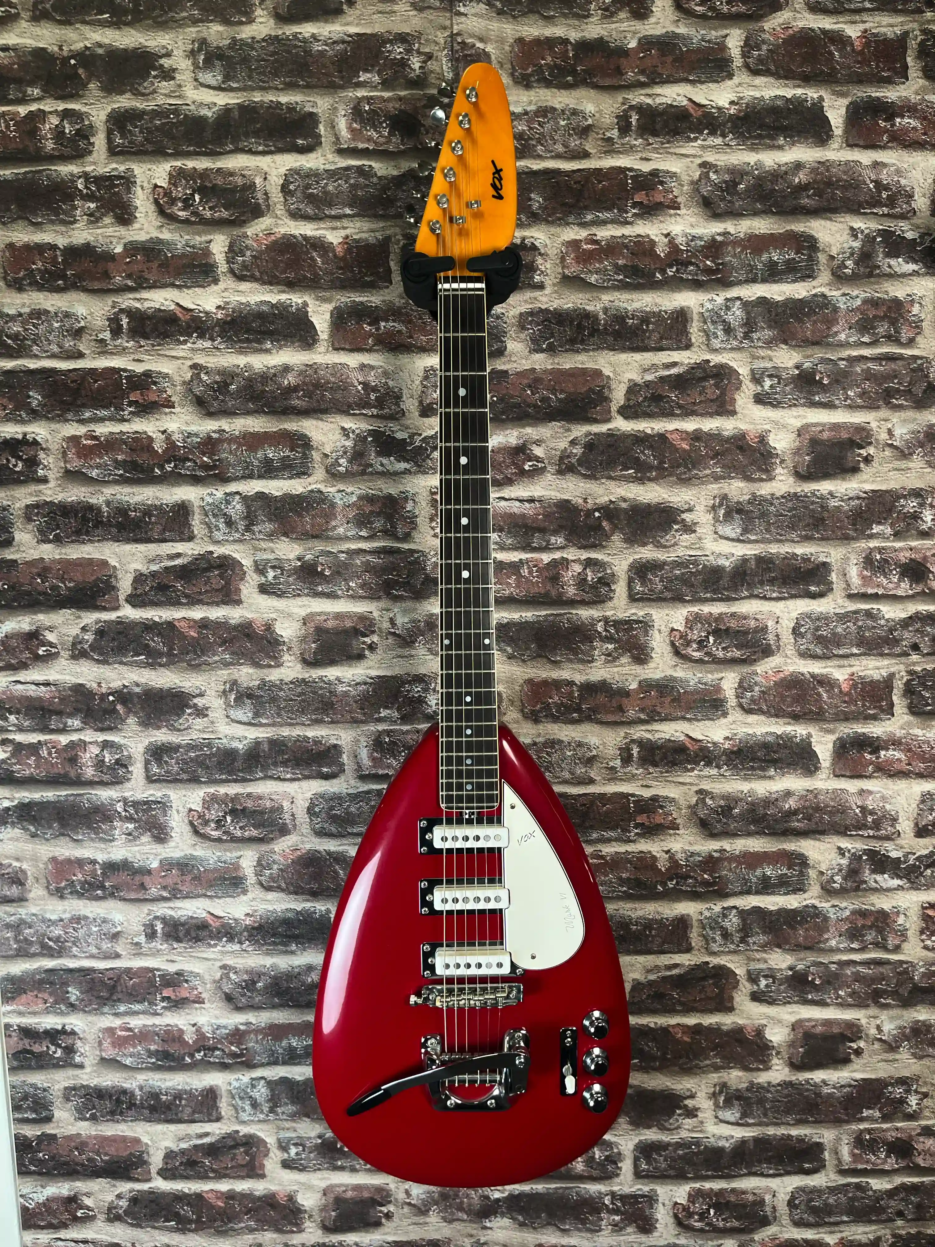 Vox Mark VI Teardrop 1966 Cherry Red OCCASION