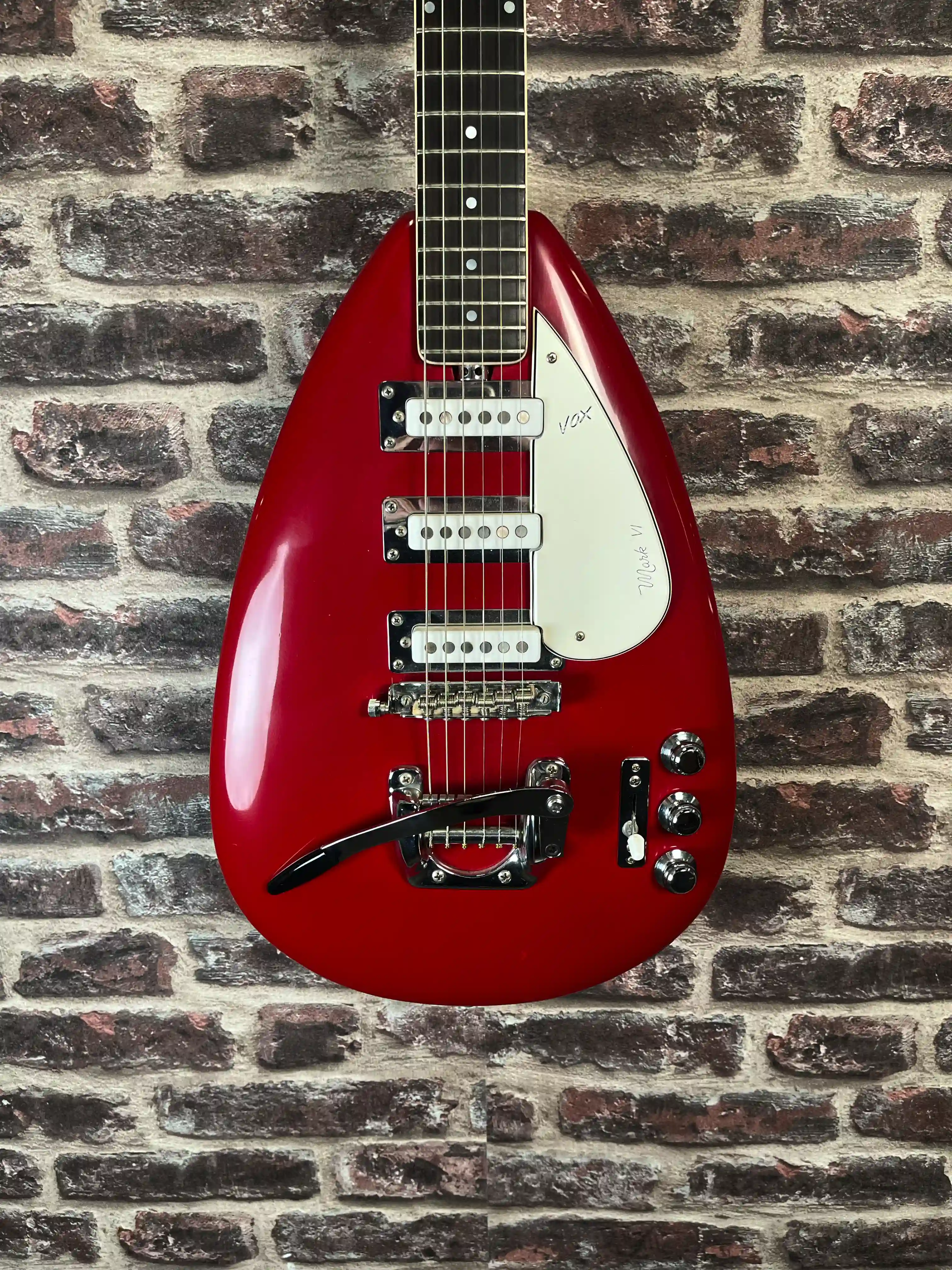 Vox Mark VI Teardrop 1966 Cherry Red OCCASION