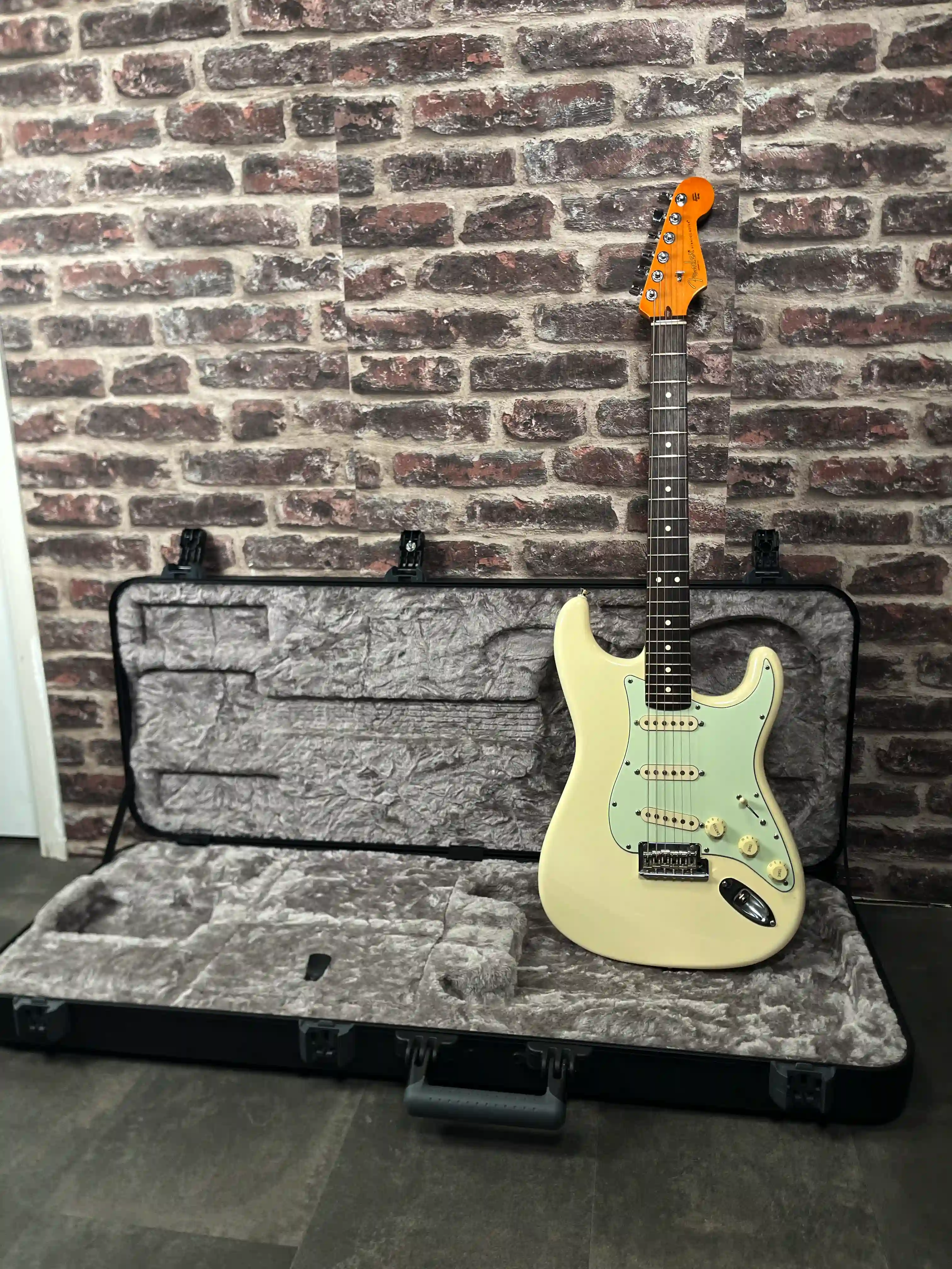 Fender American Professional Strat RW OWT