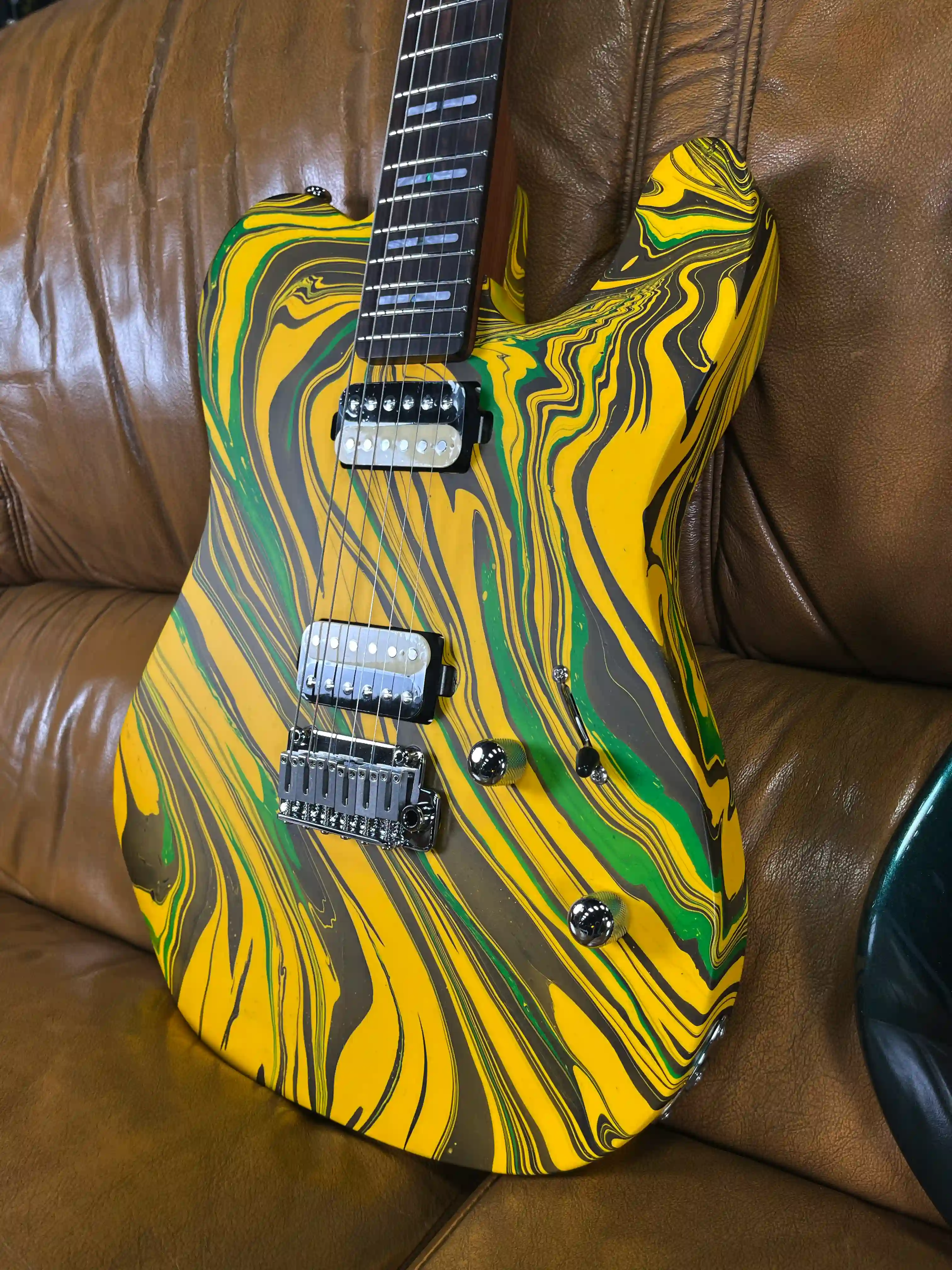 Larry Carlton T7 SW Yellow Swirl