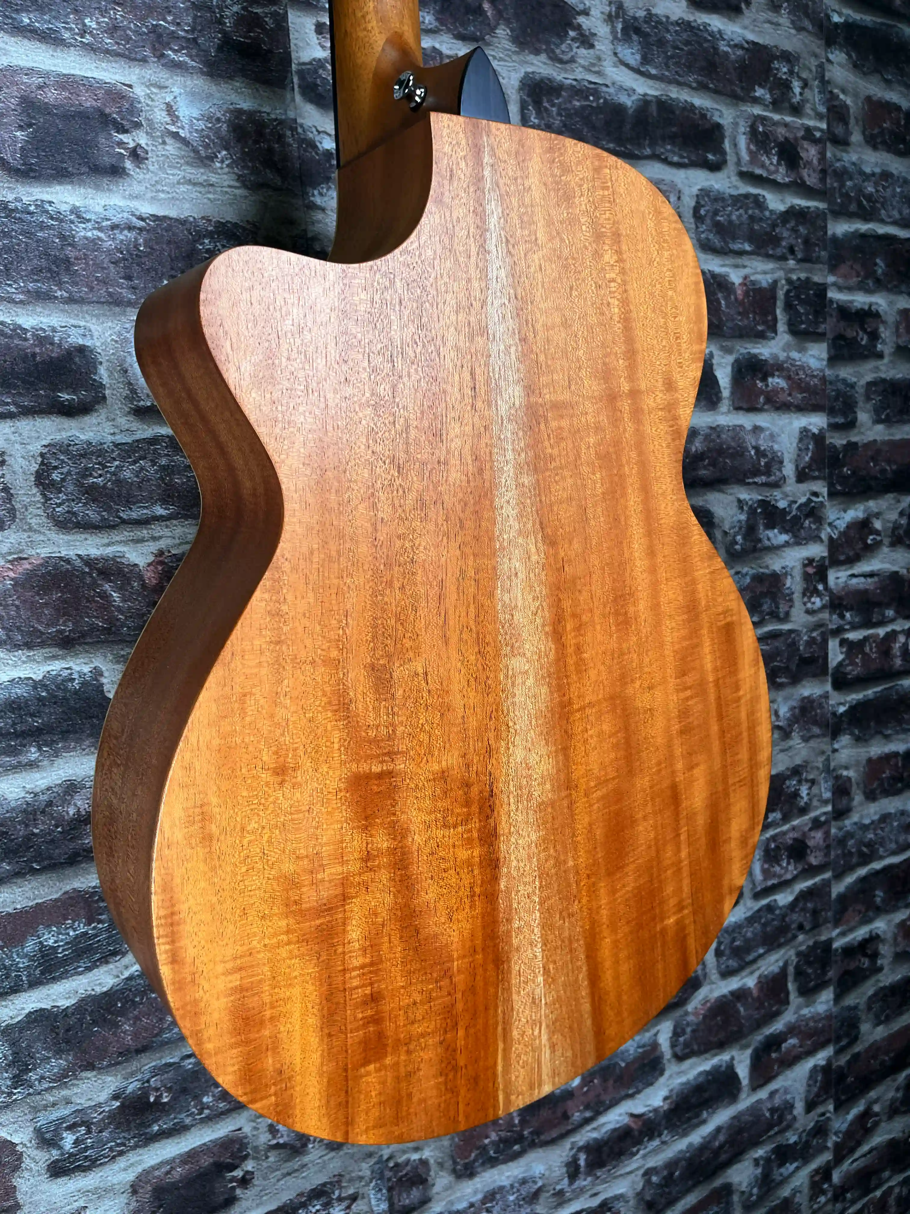 FAITH Naked Venus – Cutaway Electro STOCK B