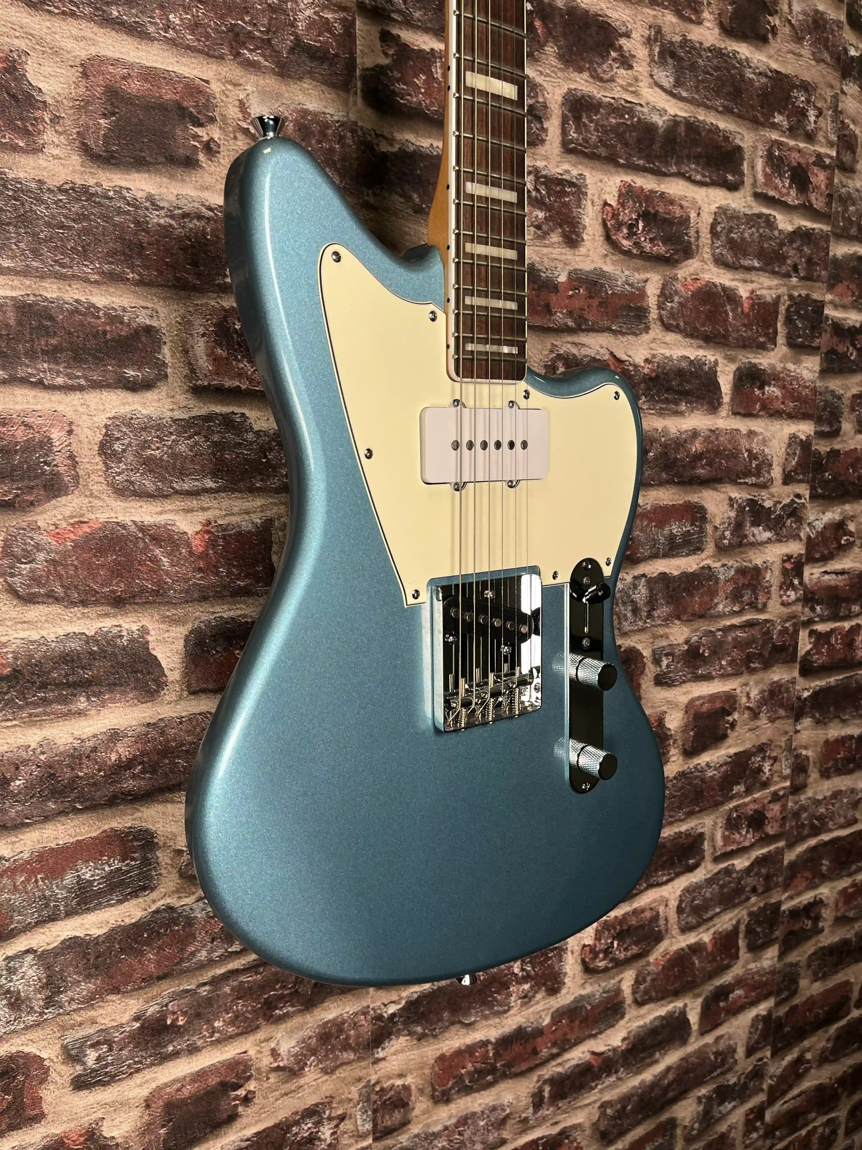 Squier Paranormal Offset Telecaster SJ Ice Blue Metallic