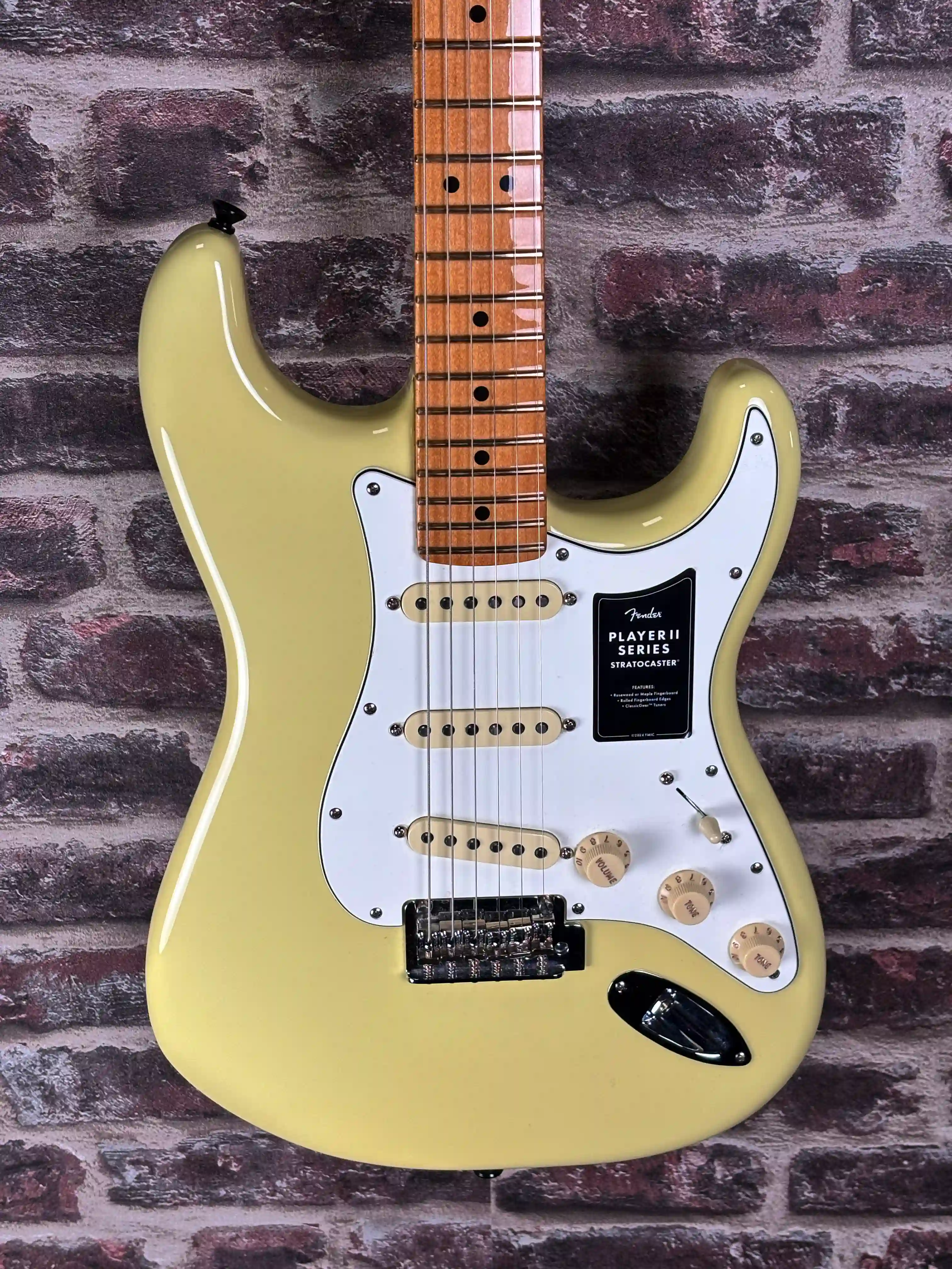 Fender Player II Stratocaster Hialeah Yellow OCCASION