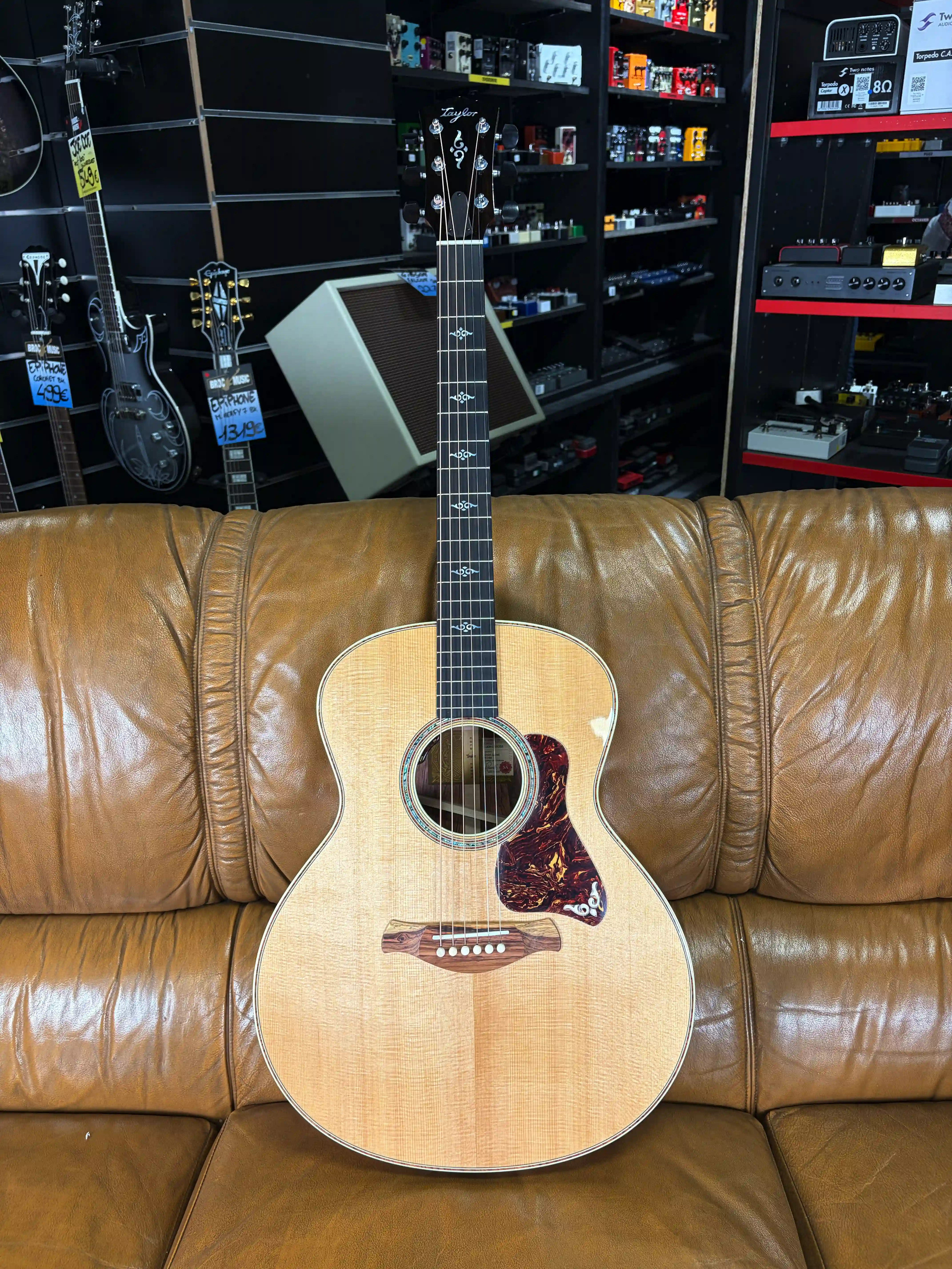 Taylor Gold Label 814e