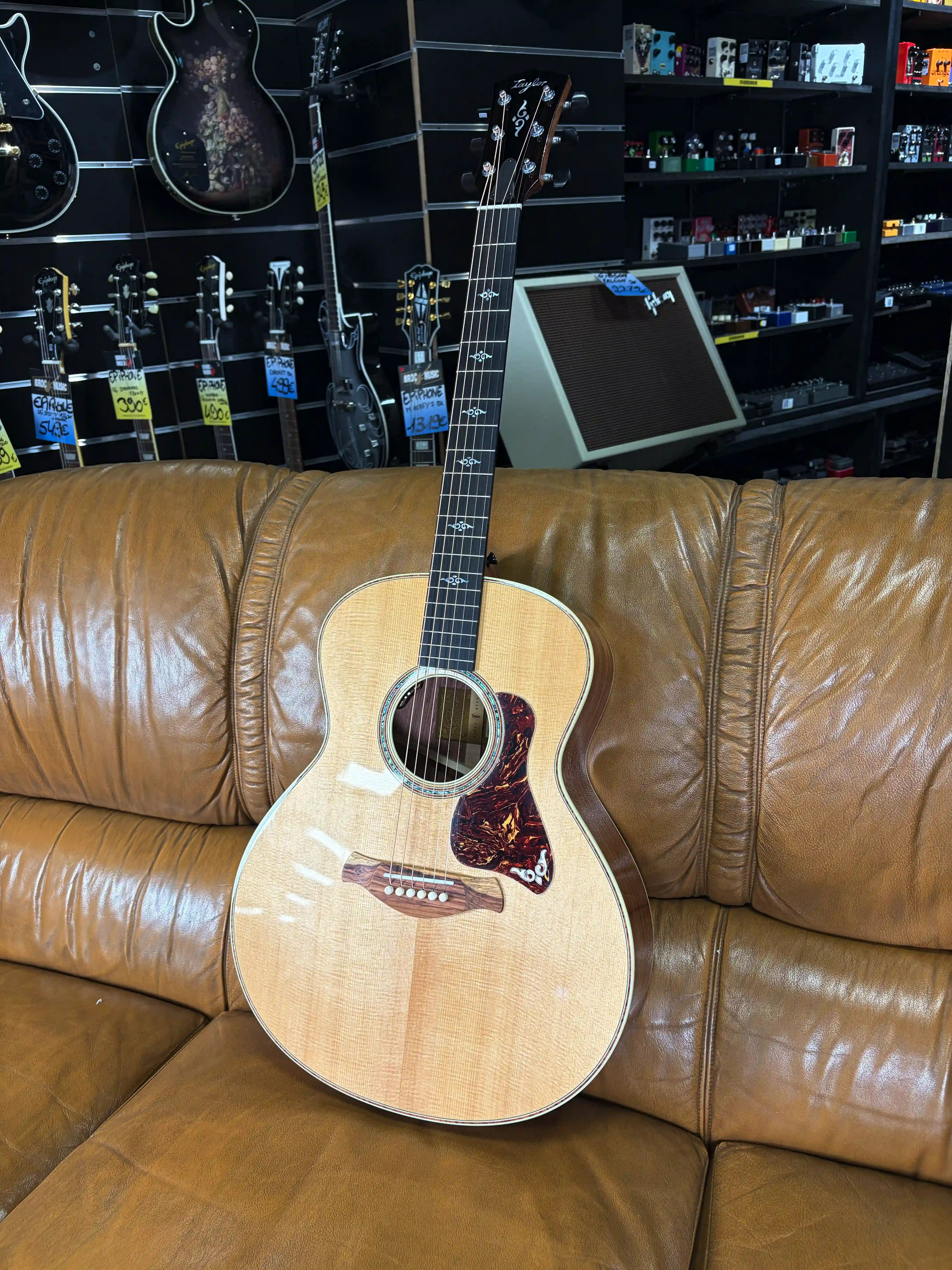 Taylor Gold Label 814e