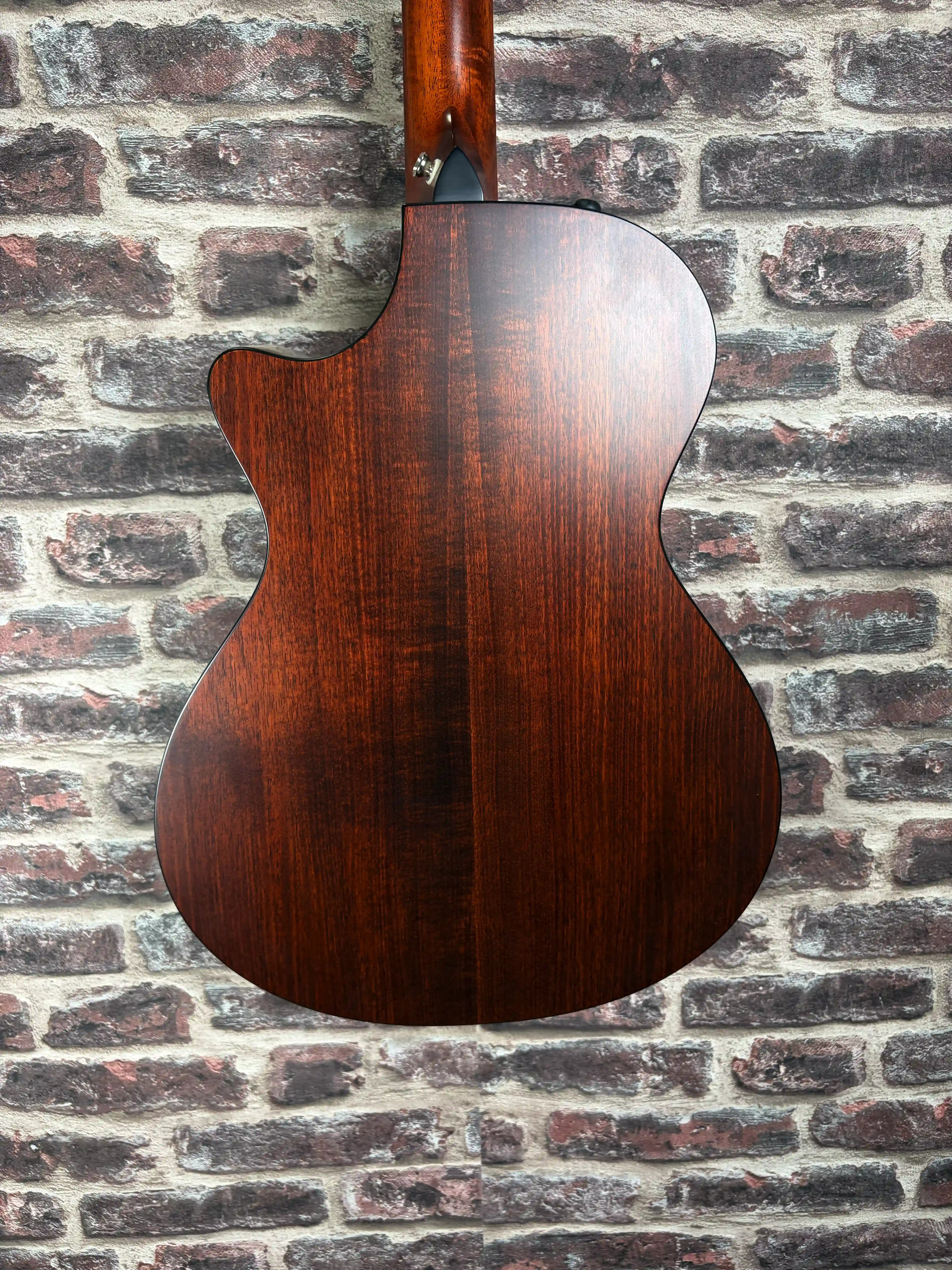 Taylor 322ce 12th OCCASION