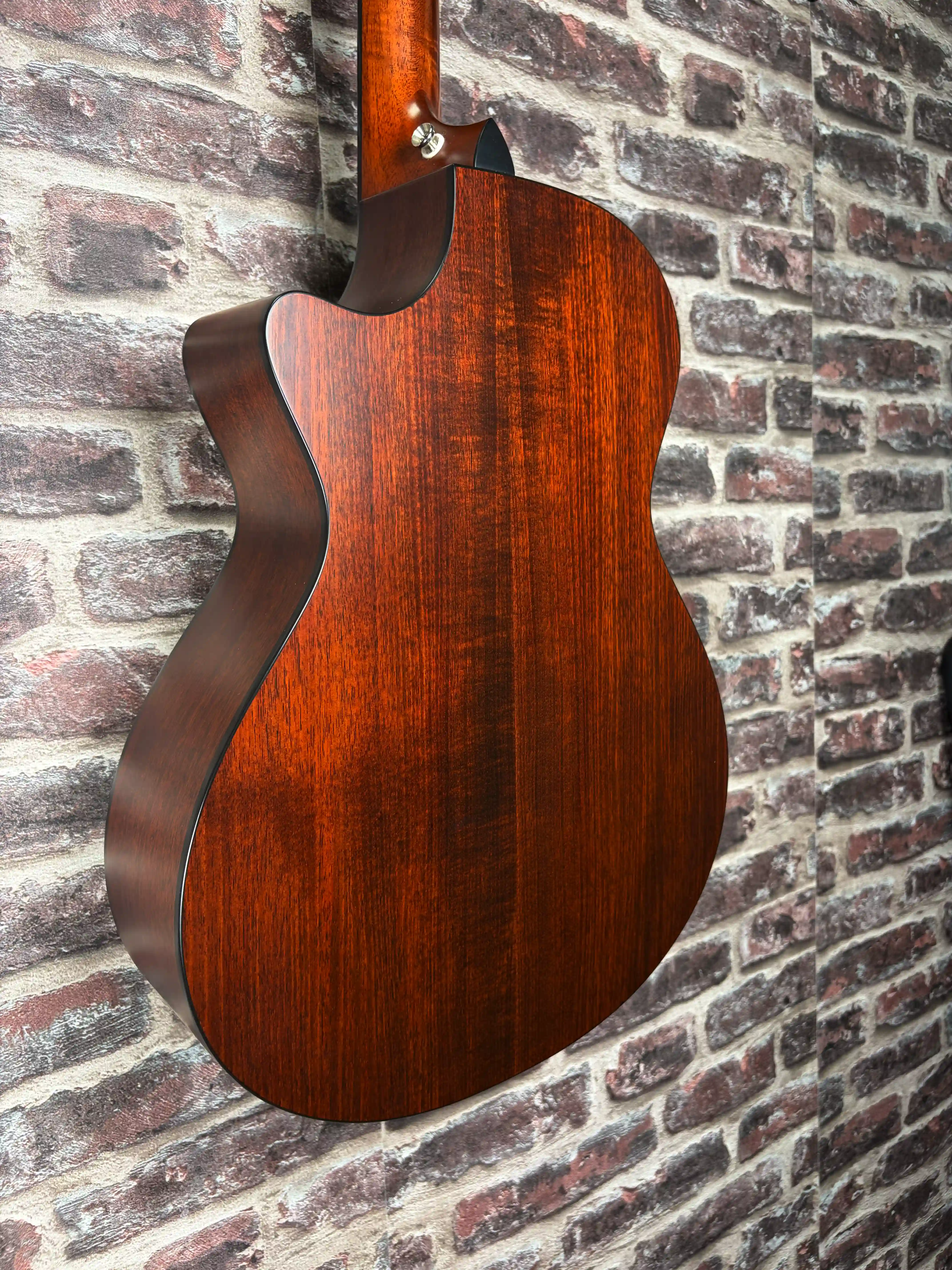 Taylor 322ce 12th OCCASION