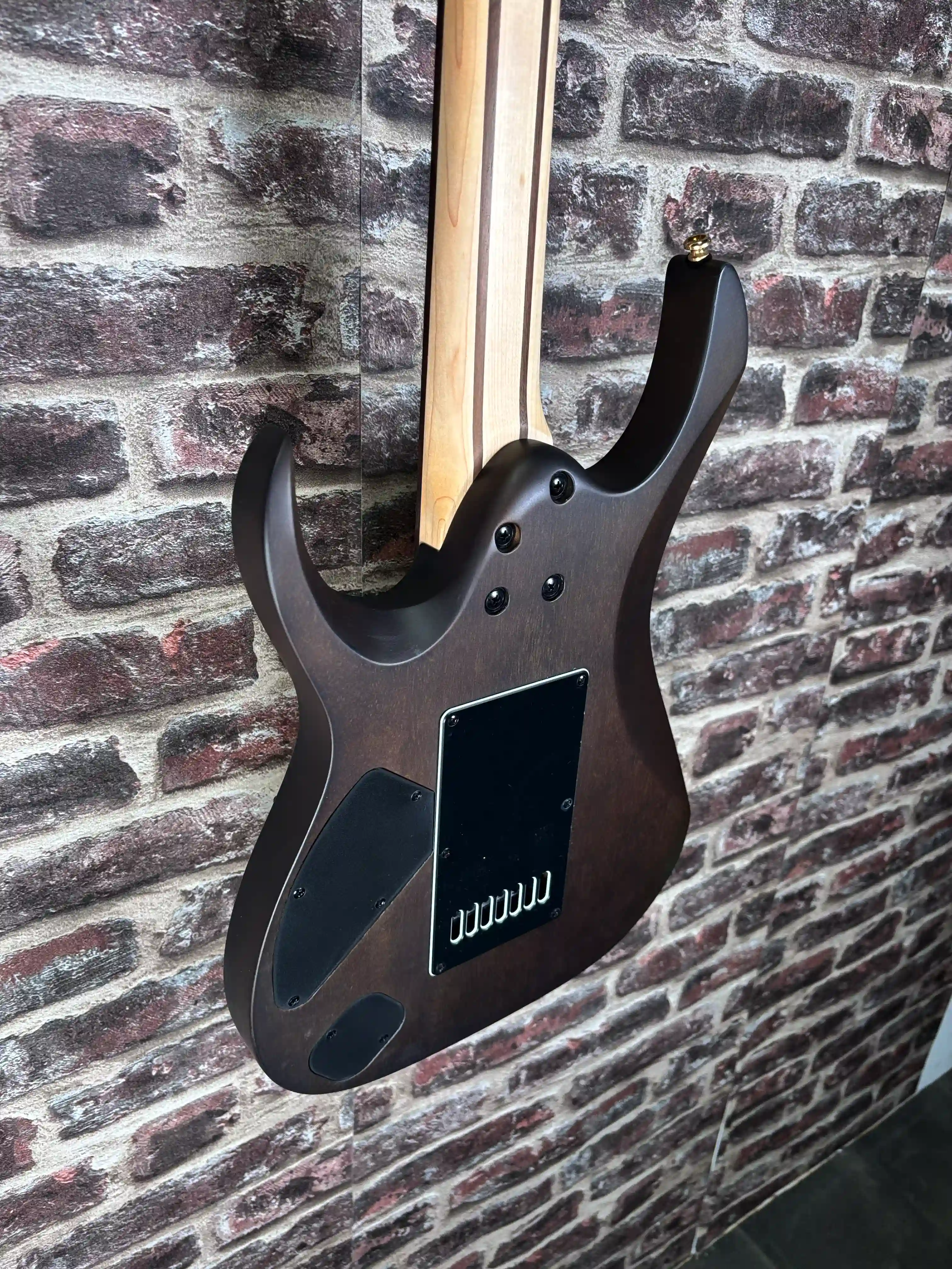 Ibanez K7Yang Brian "Head" Welch Signature 7 Strings