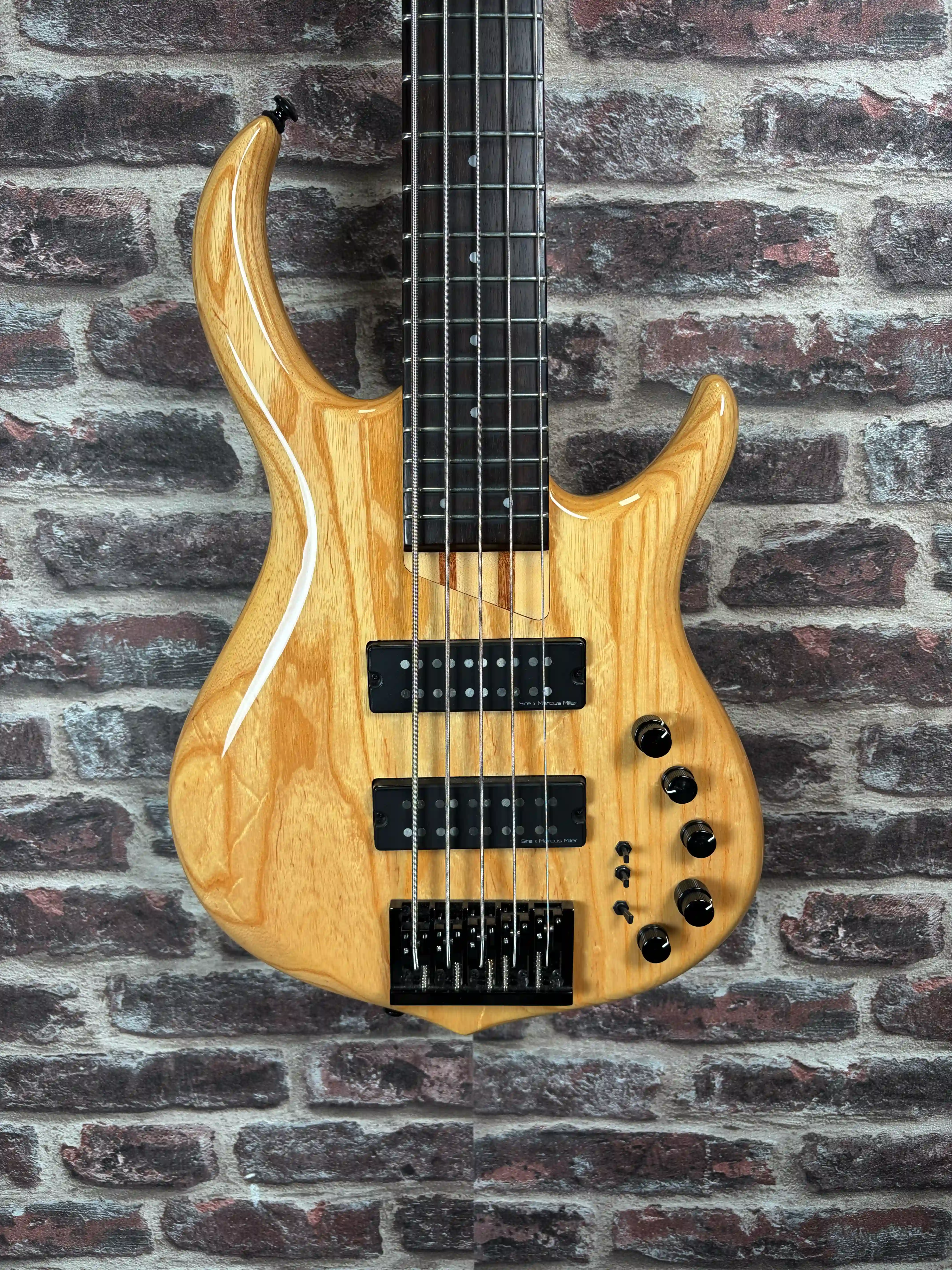 Sire Marcus Miller M5 Swamp Ash NT OCCASION