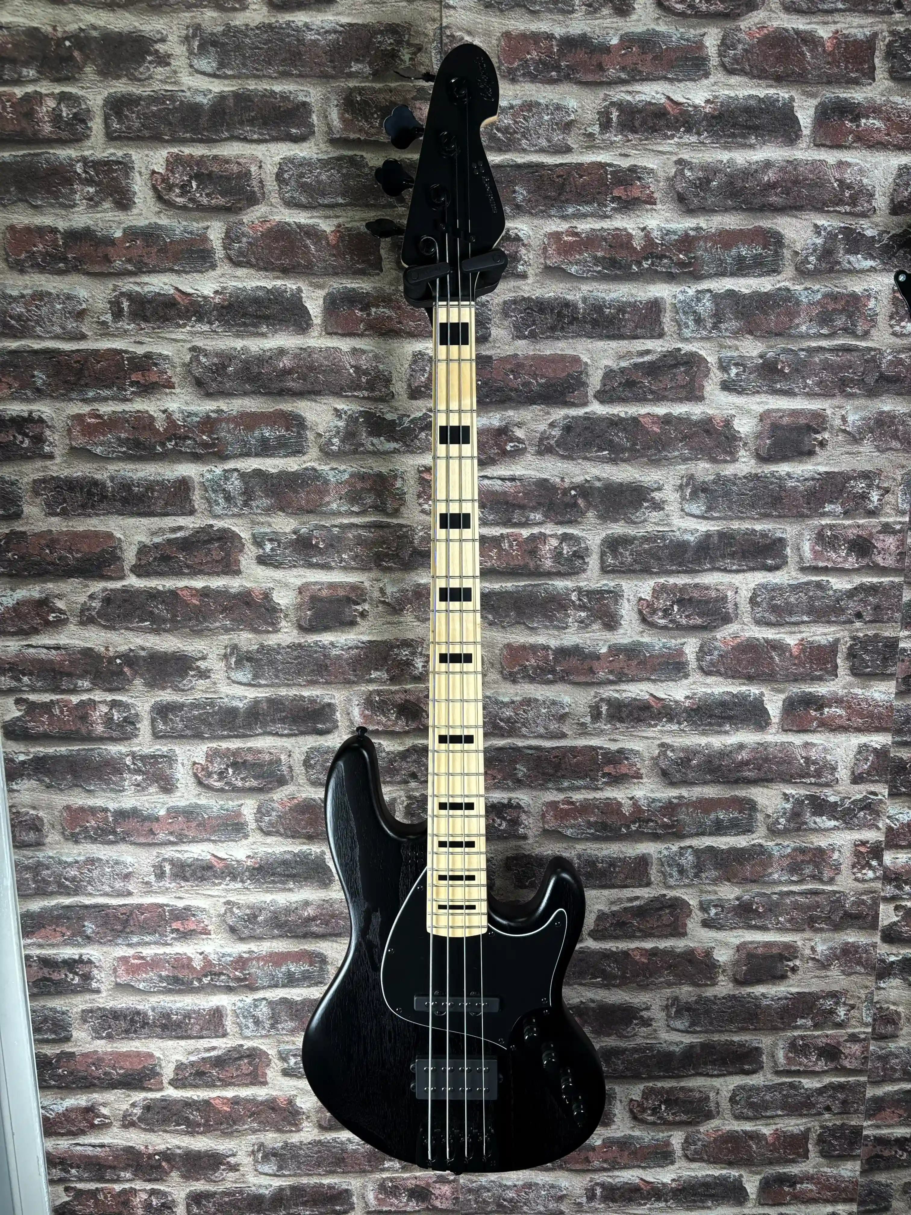 Sandberg California TM4 SL Superlight Black Maple neck Matching headstock
