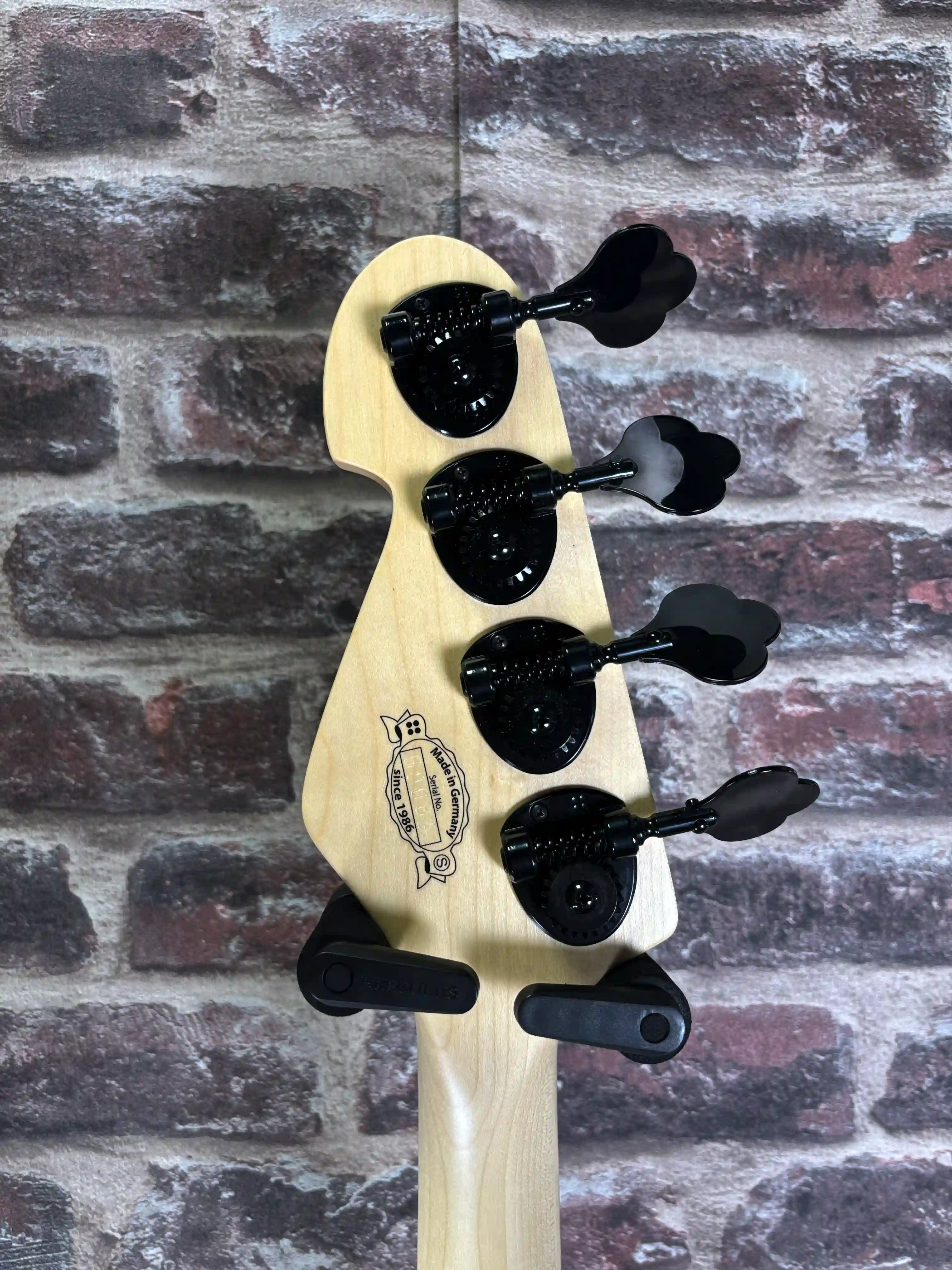 Sandberg California TM4 SL Superlight Black Maple neck Matching headstock