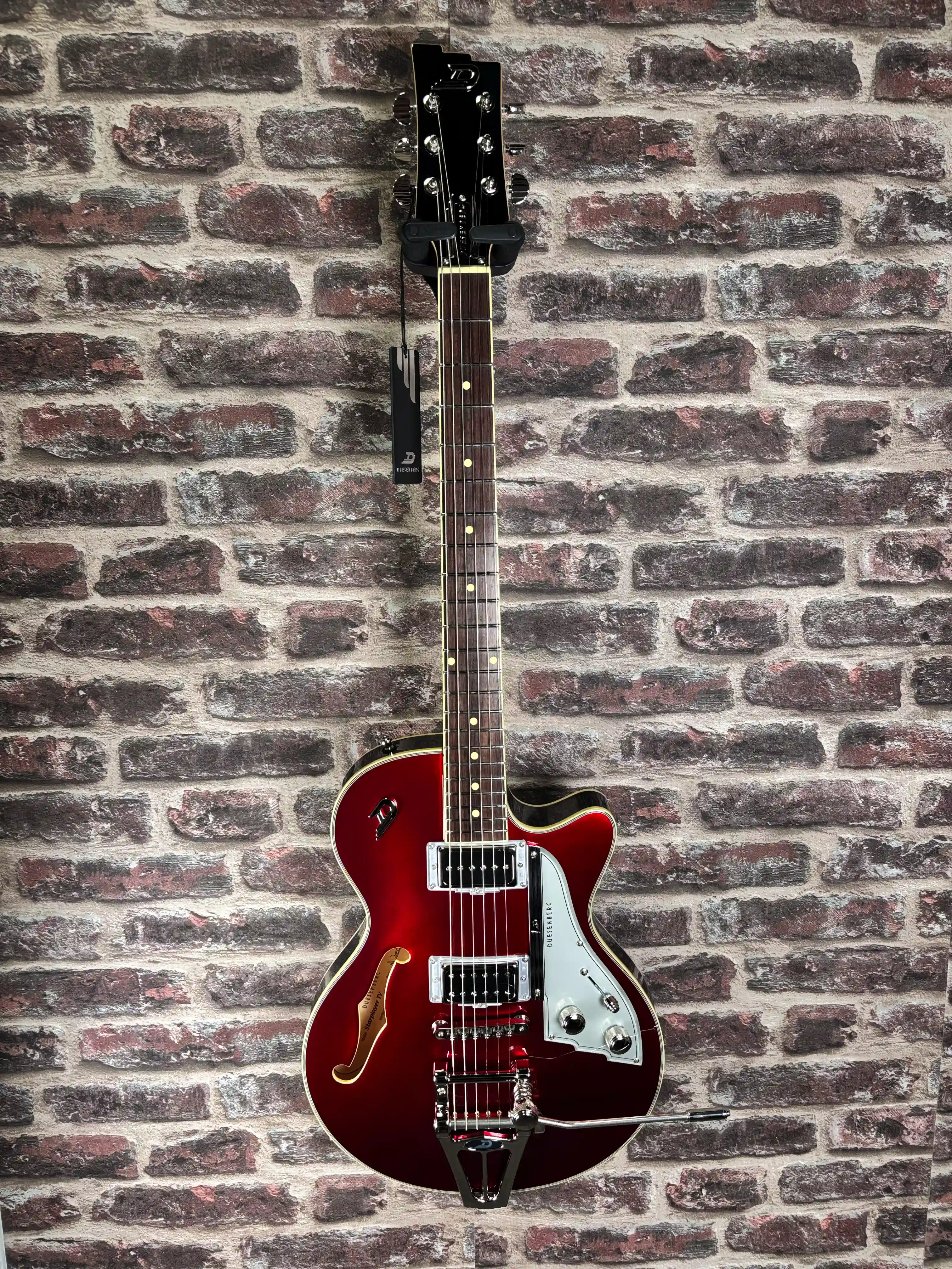 Duesenberg Starplayer TV Balboa Pearl Red