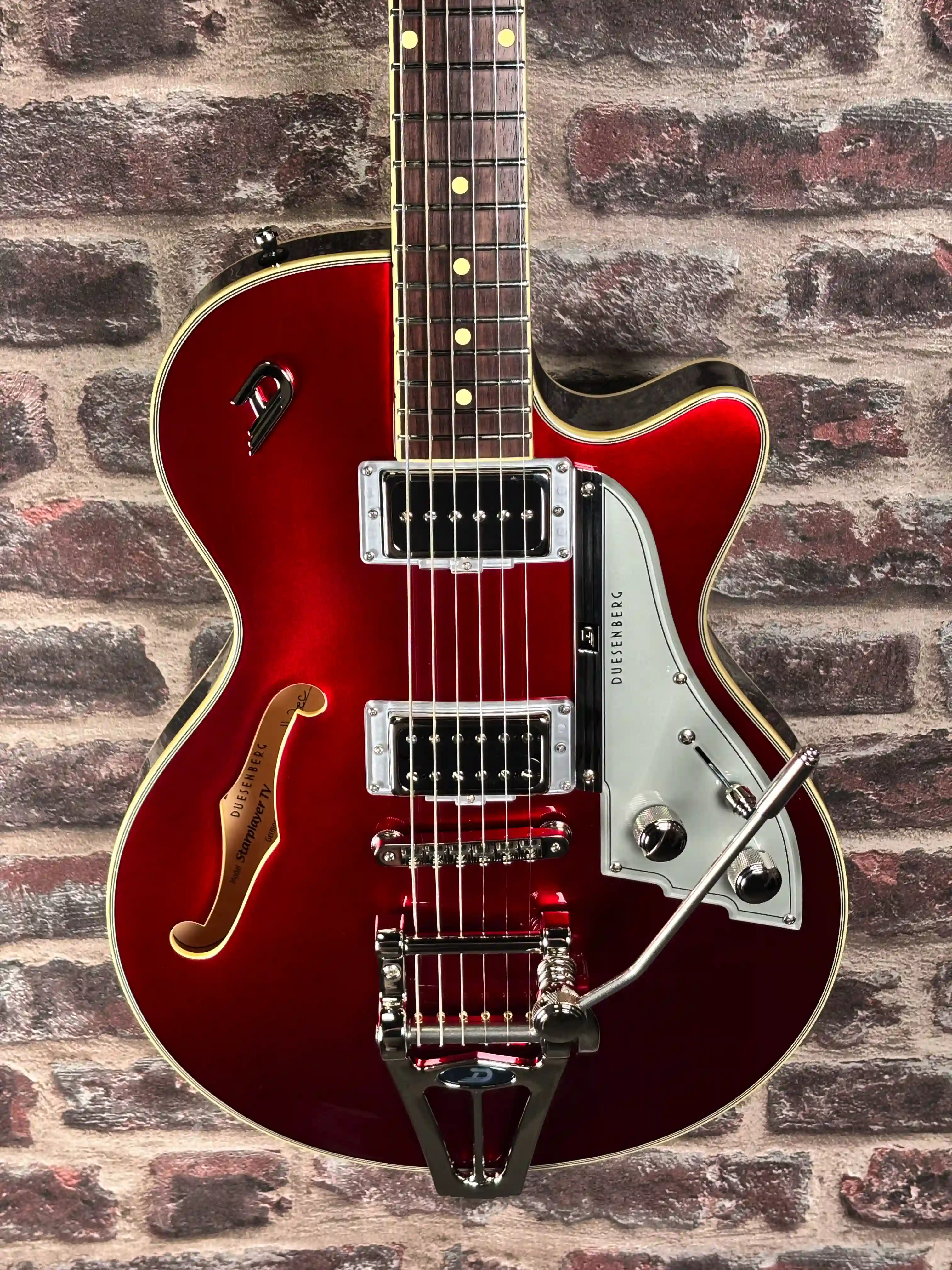 Duesenberg Starplayer TV Balboa Pearl Red
