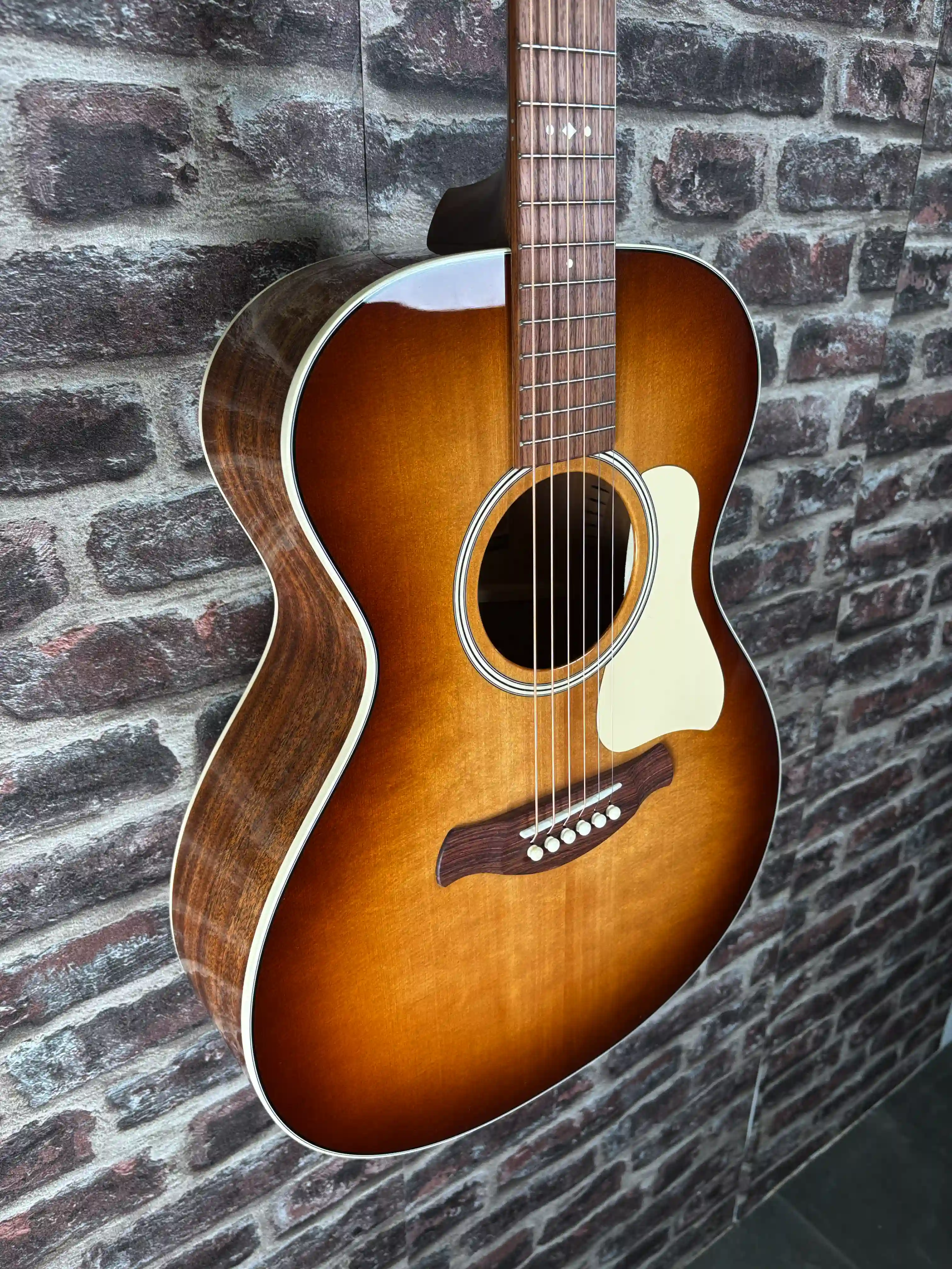 Taylor Ben Harper Gold Label 512e