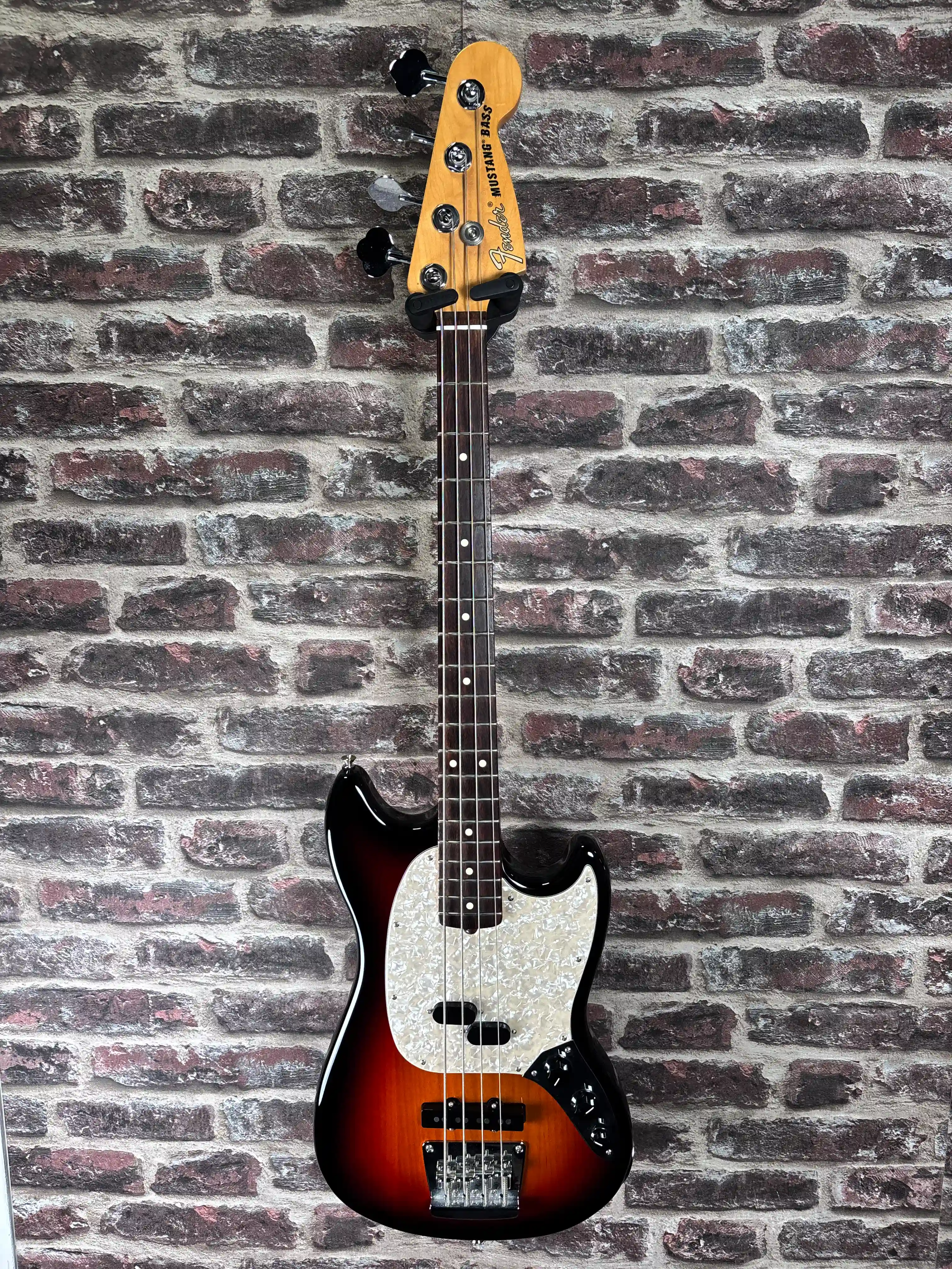 Fender American Performer Mustang Bass RW 3TS OCCASION