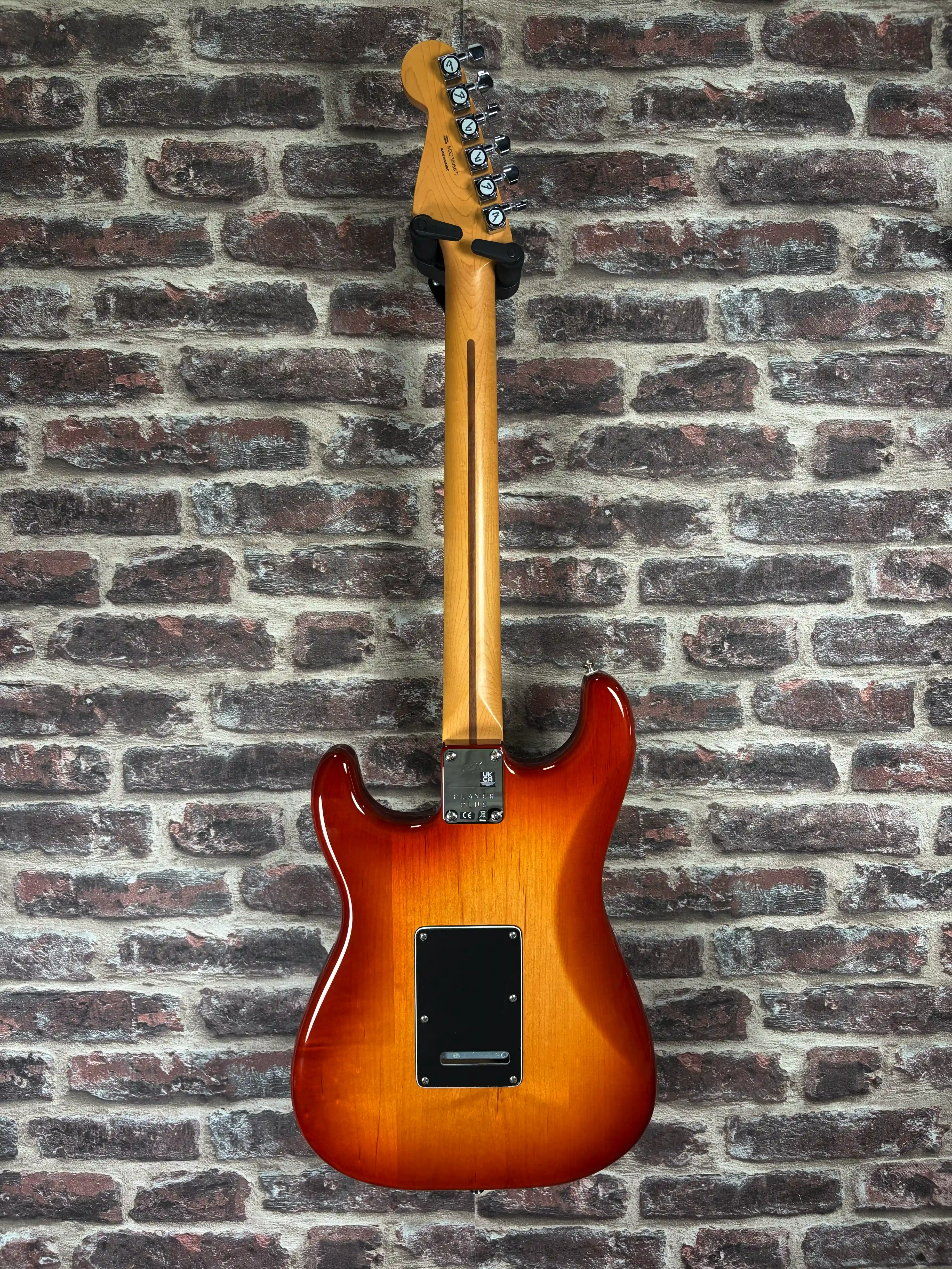 Fender Player Plus Strat PF SSB OCCASION